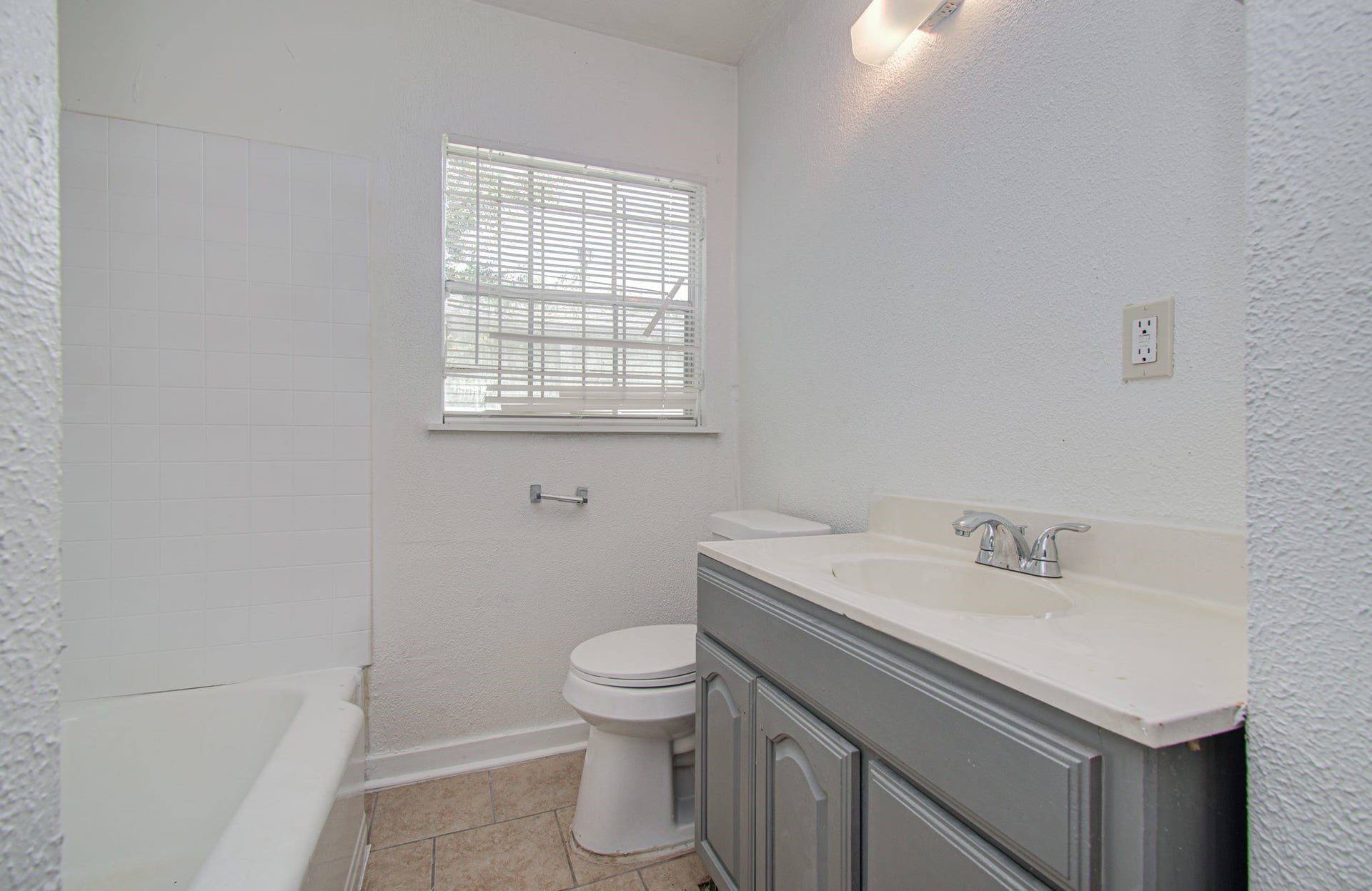 7622 Delavan Drive, Houston, TX 77028