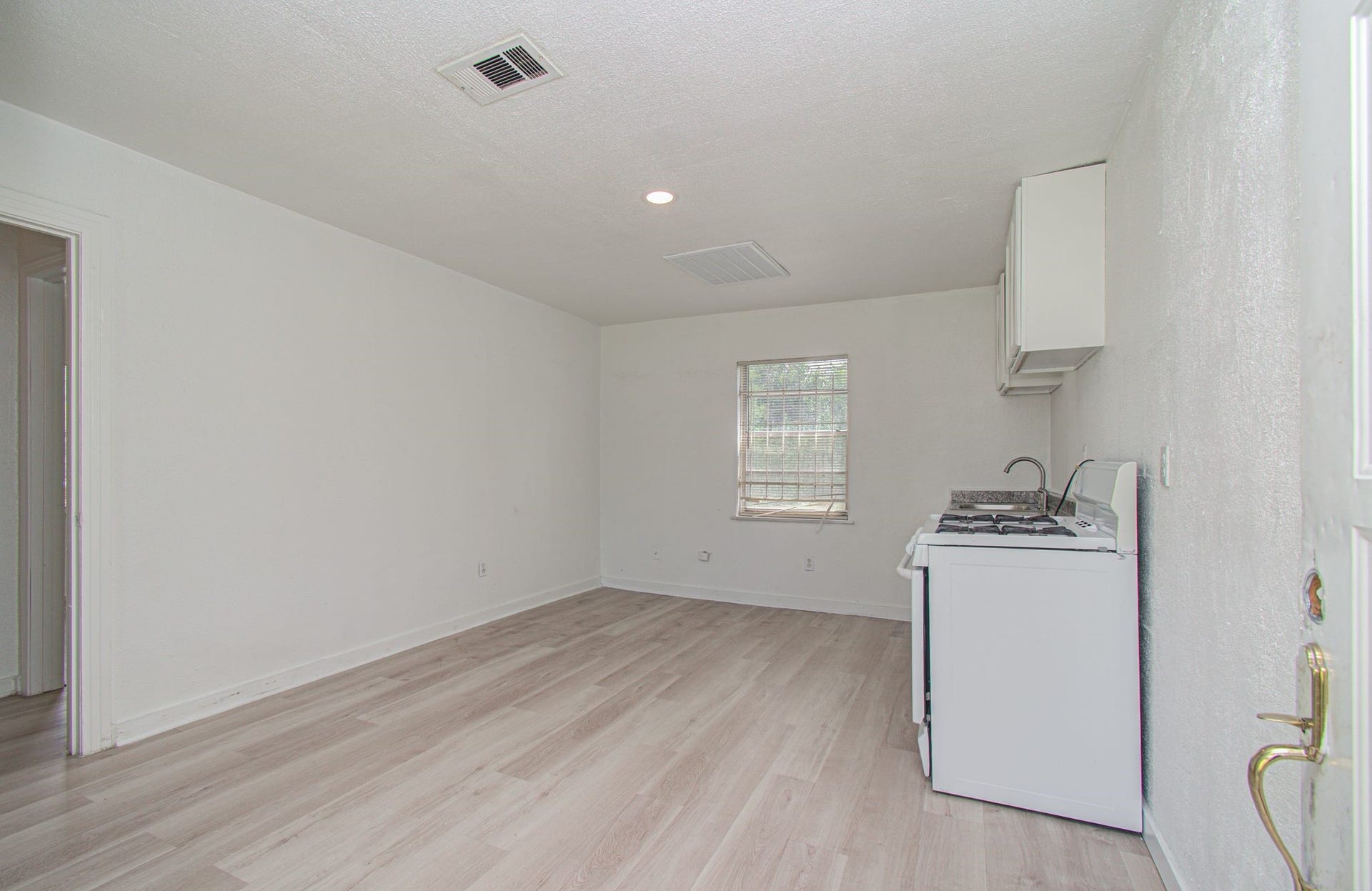 7622 Delavan Drive, Houston, TX 77028