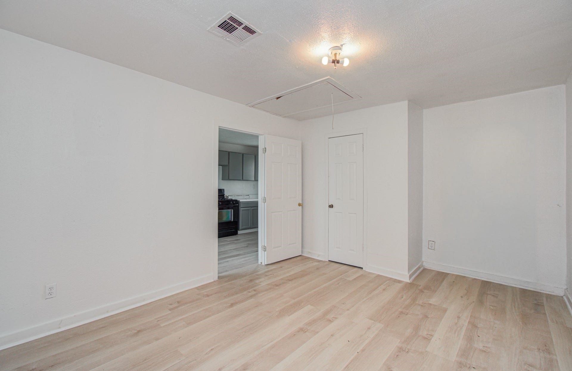 7622 Delavan Drive, Houston, TX 77028