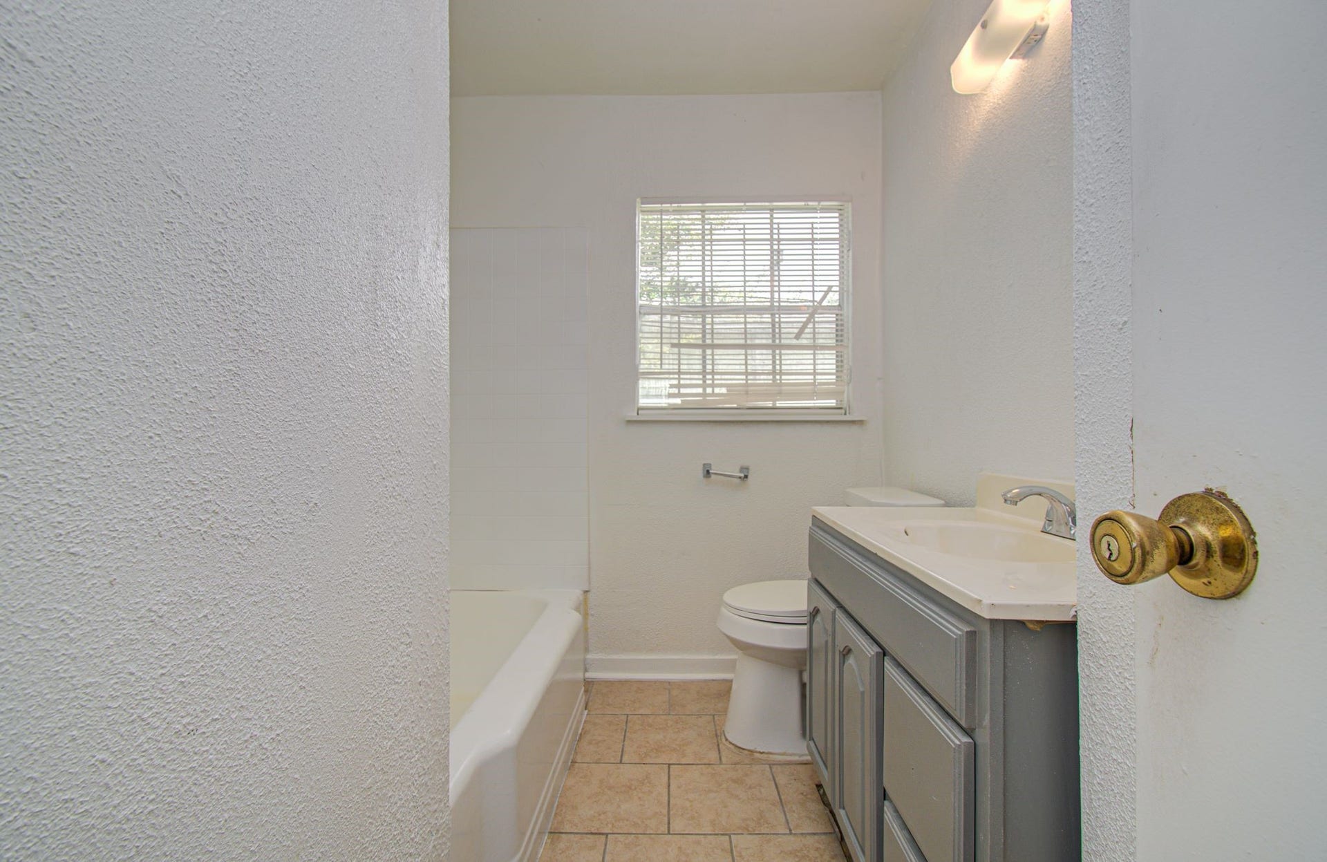 7622 Delavan Drive, Houston, TX 77028
