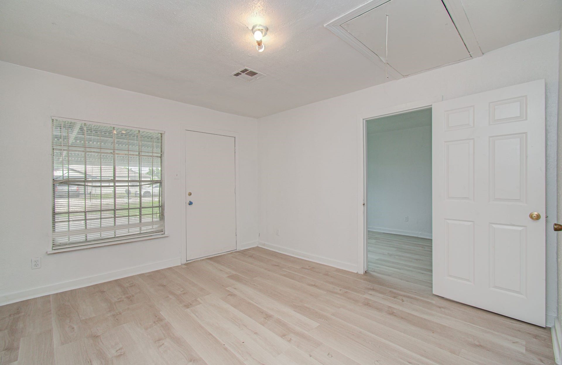 7622 Delavan Drive, Houston, TX 77028