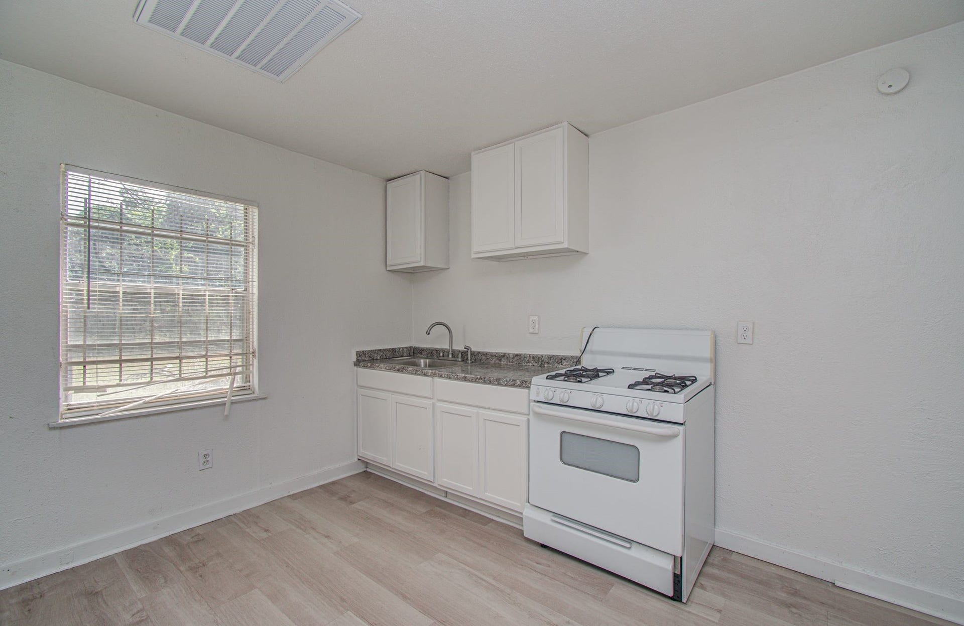 7622 Delavan Drive, Houston, TX 77028