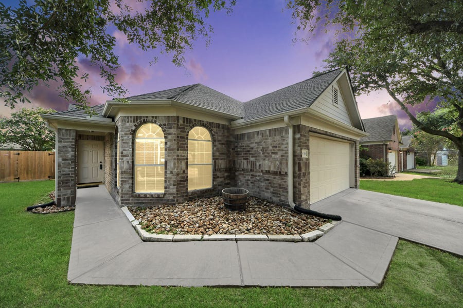 Property photo for 18318 Grove Brook Lane, Cypress, TX