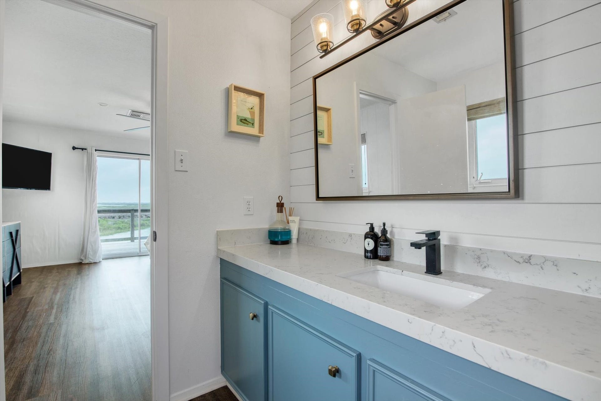 354 Ling Street, Bayou Vista, TX 77563 354 Ling Street, Bayou Vista, TX 77563