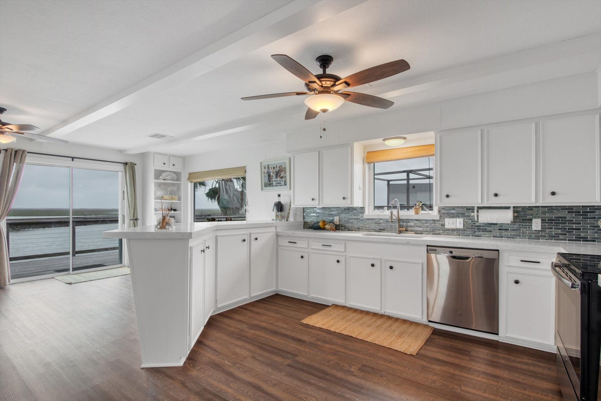 354 Ling Street, Bayou Vista, TX 77563 354 Ling Street, Bayou Vista, TX 77563