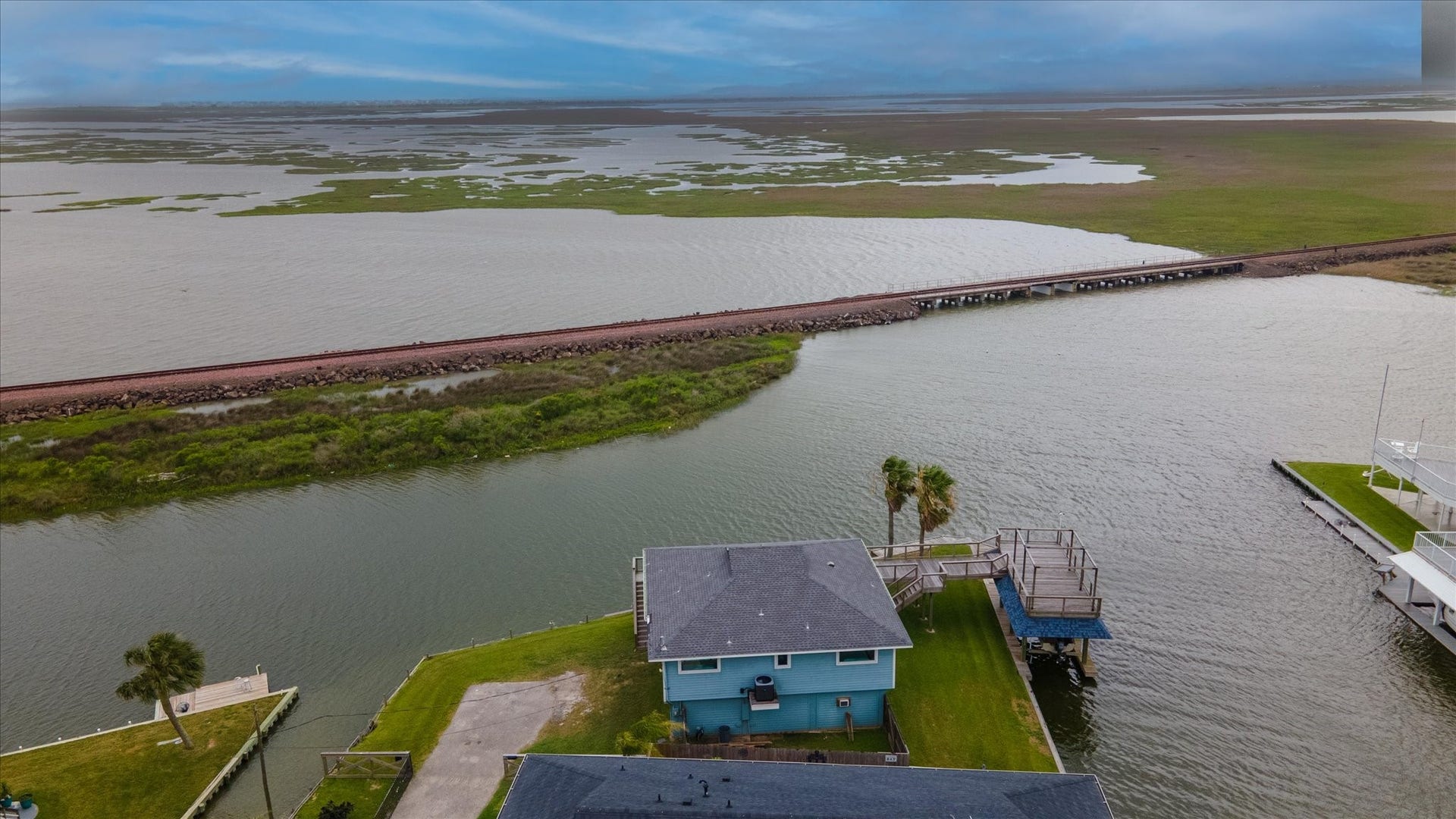 354 Ling Street, Bayou Vista, TX 77563 354 Ling Street, Bayou Vista, TX 77563