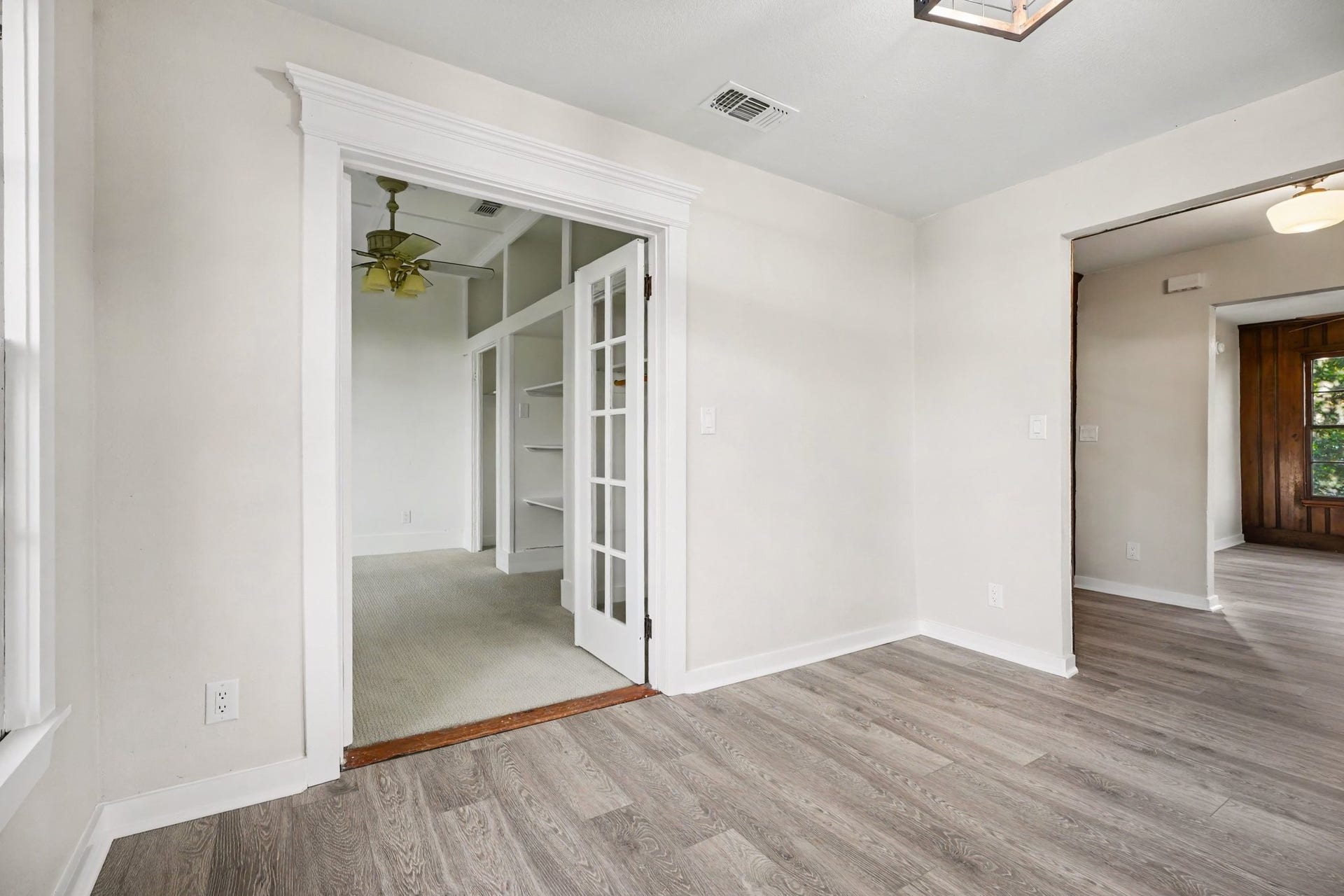 The second front flex room