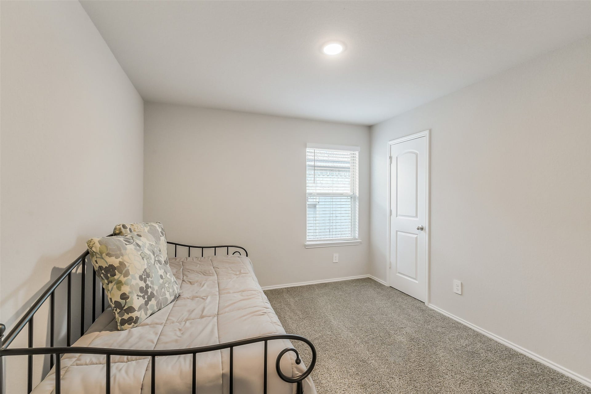 21225 Ivy Woods Court, New Caney, TX 77357 Bedroom 3, great closet!