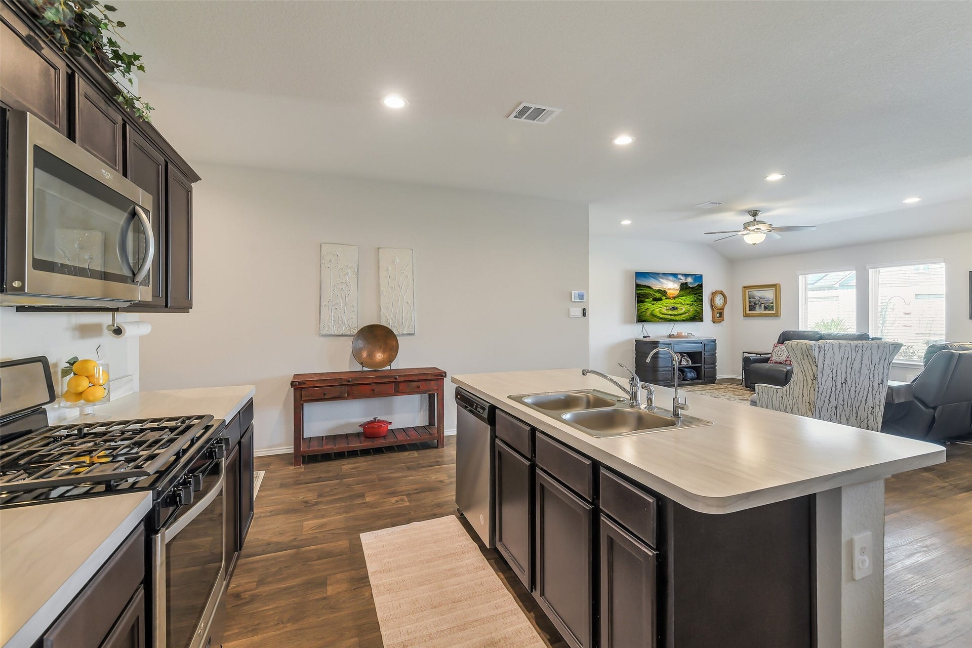 21225 Ivy Woods Court, New Caney, TX 77357 21225 Ivy Woods Court, New Caney, TX 77357
