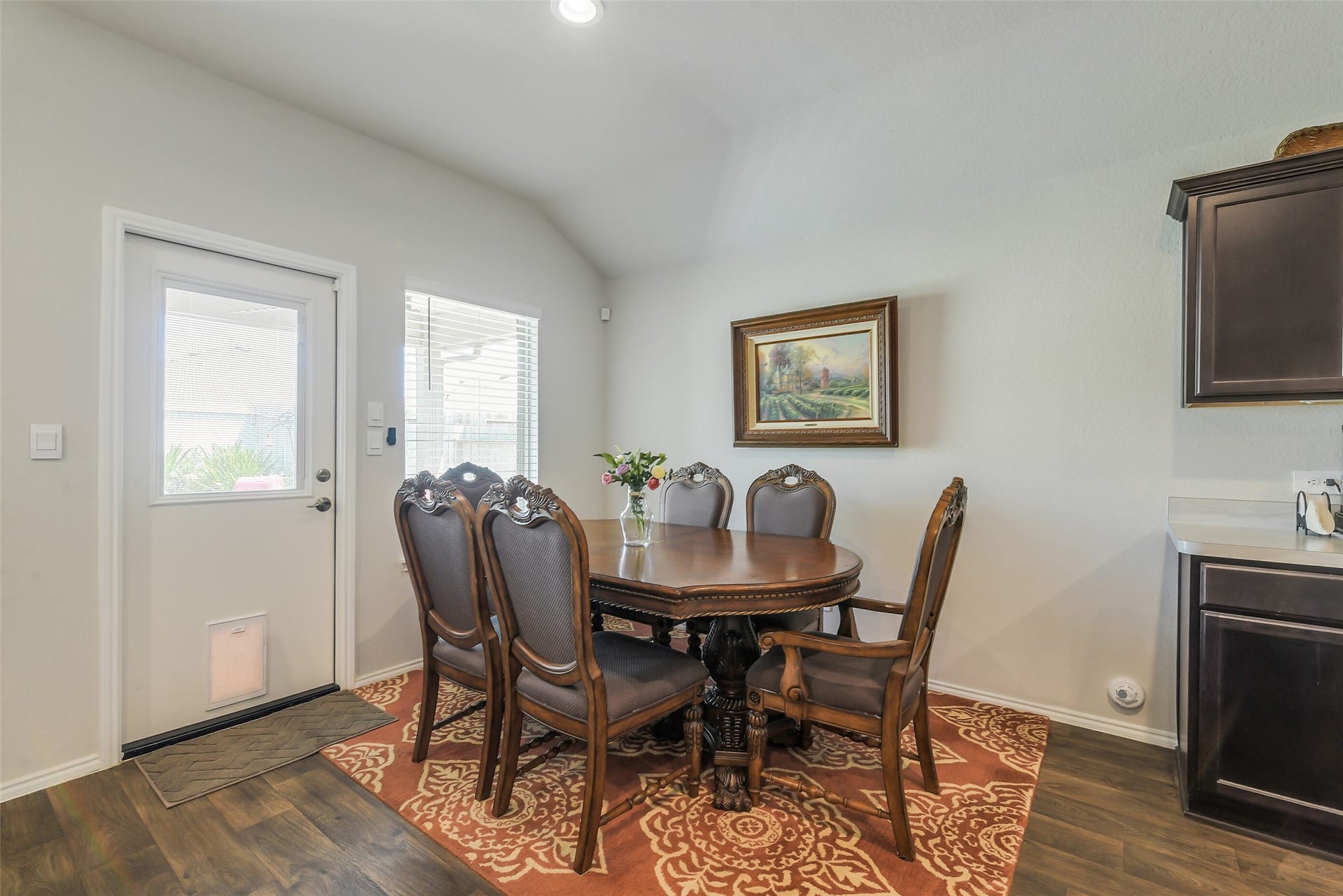 21225 Ivy Woods Court, New Caney, TX 77357 This is an oversized table that fits here.