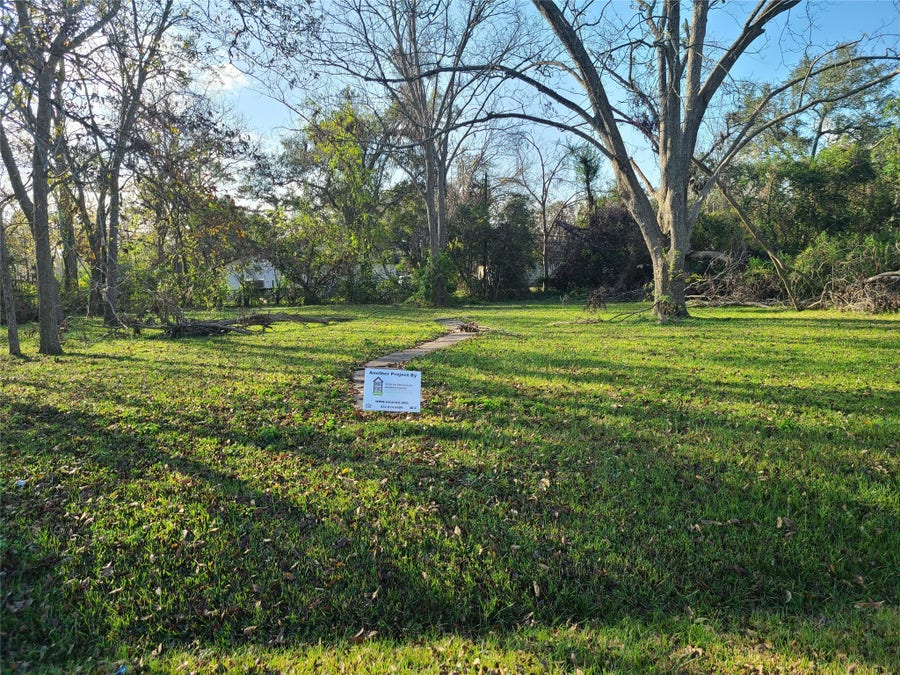 Property photo for 0 W Lobbit Street, Alvin, TX
