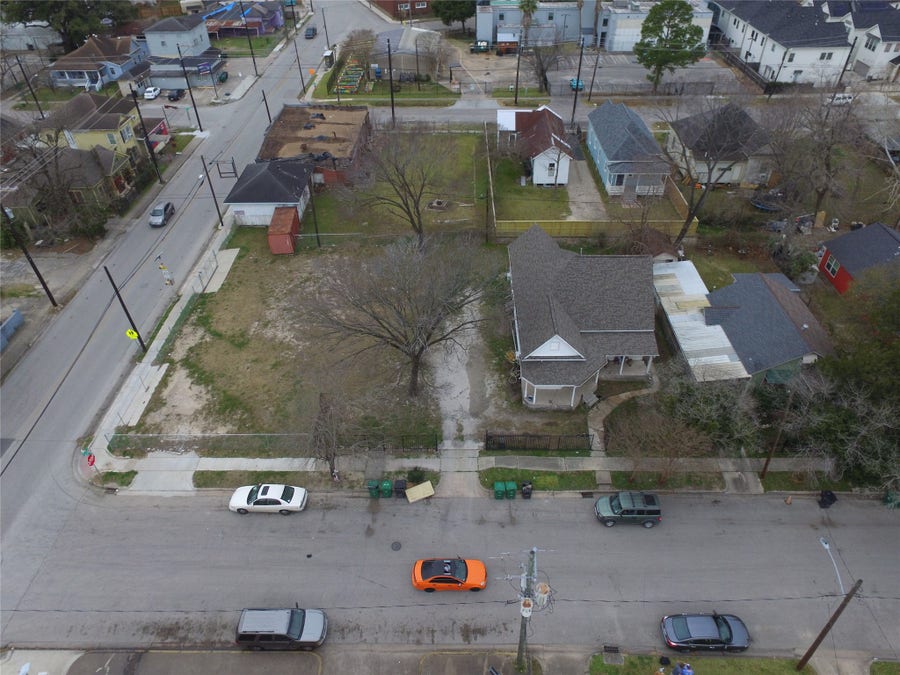 Property photo for 1903 Chapman Street, Houston, TX