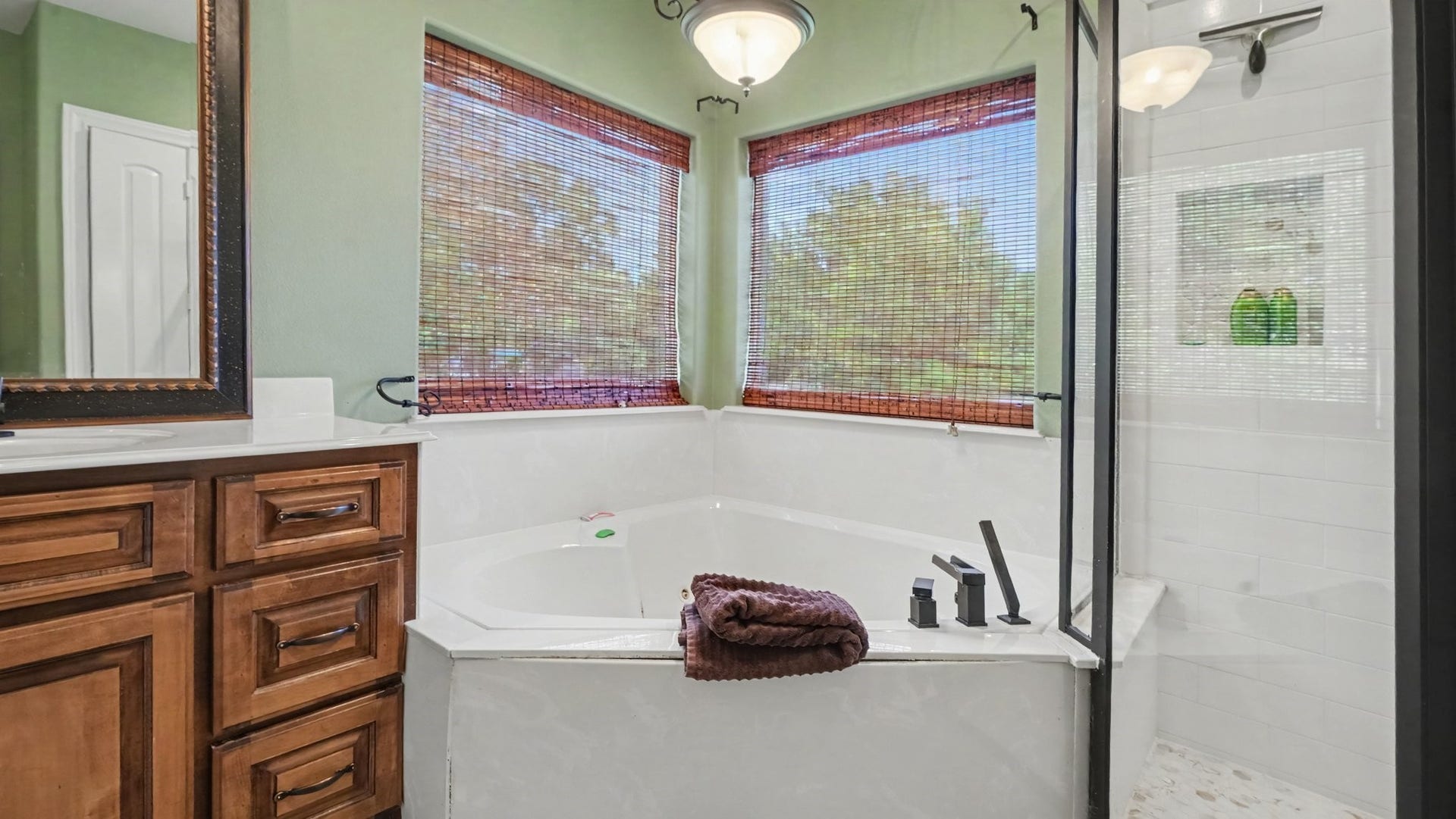 2424 Rue De Lafitte Drive, San Leon, TX 77539 2424 Rue De Lafitte Drive, San Leon, TX 77539