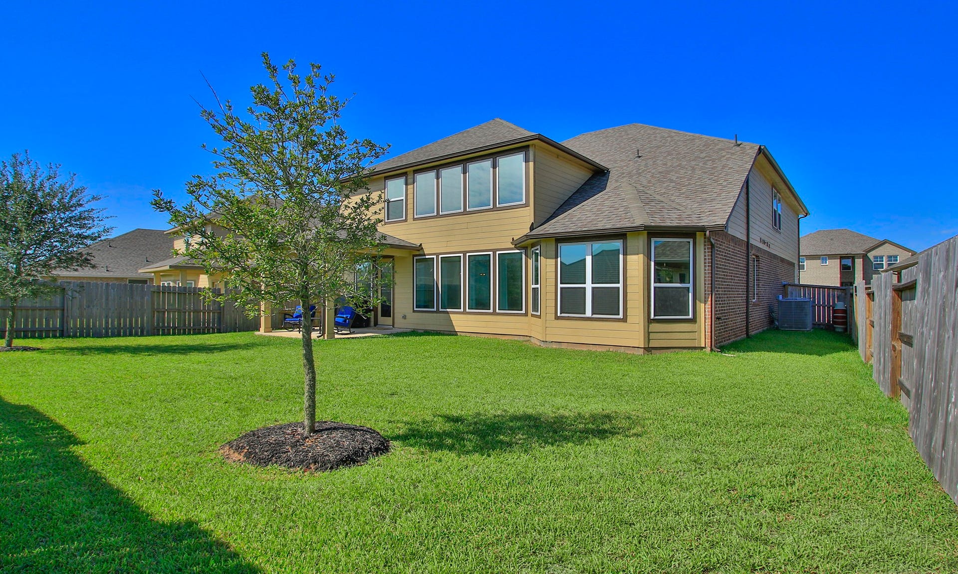 7050 Lauren Oak Drive, Conroe, TX 77304 7050 Lauren Oak Drive, Conroe, TX 77304