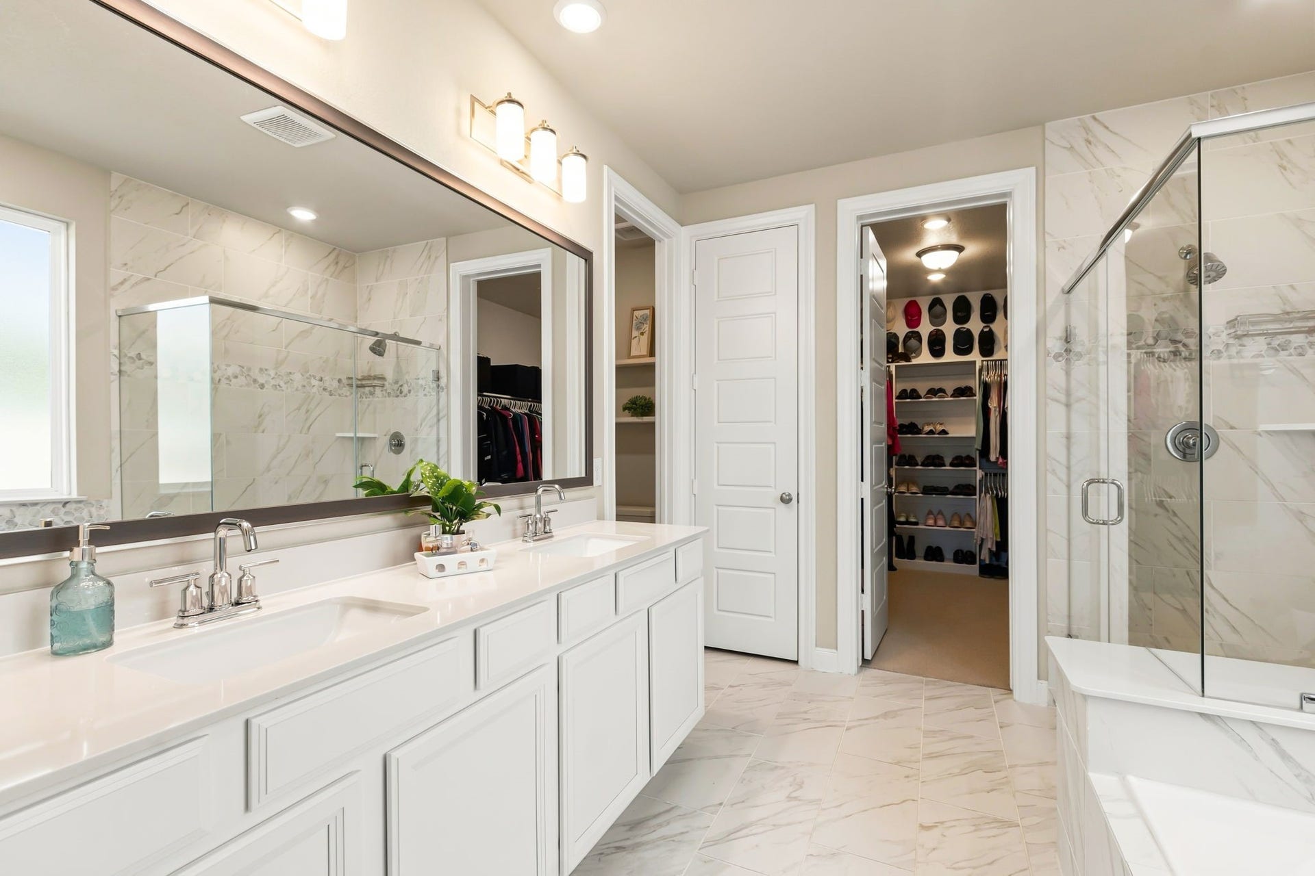 7050 Lauren Oak Drive, Conroe, TX 77304 7050 Lauren Oak Drive, Conroe, TX 77304