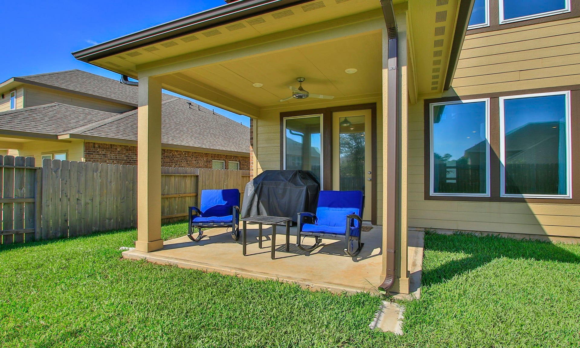 7050 Lauren Oak Drive, Conroe, TX 77304 7050 Lauren Oak Drive, Conroe, TX 77304
