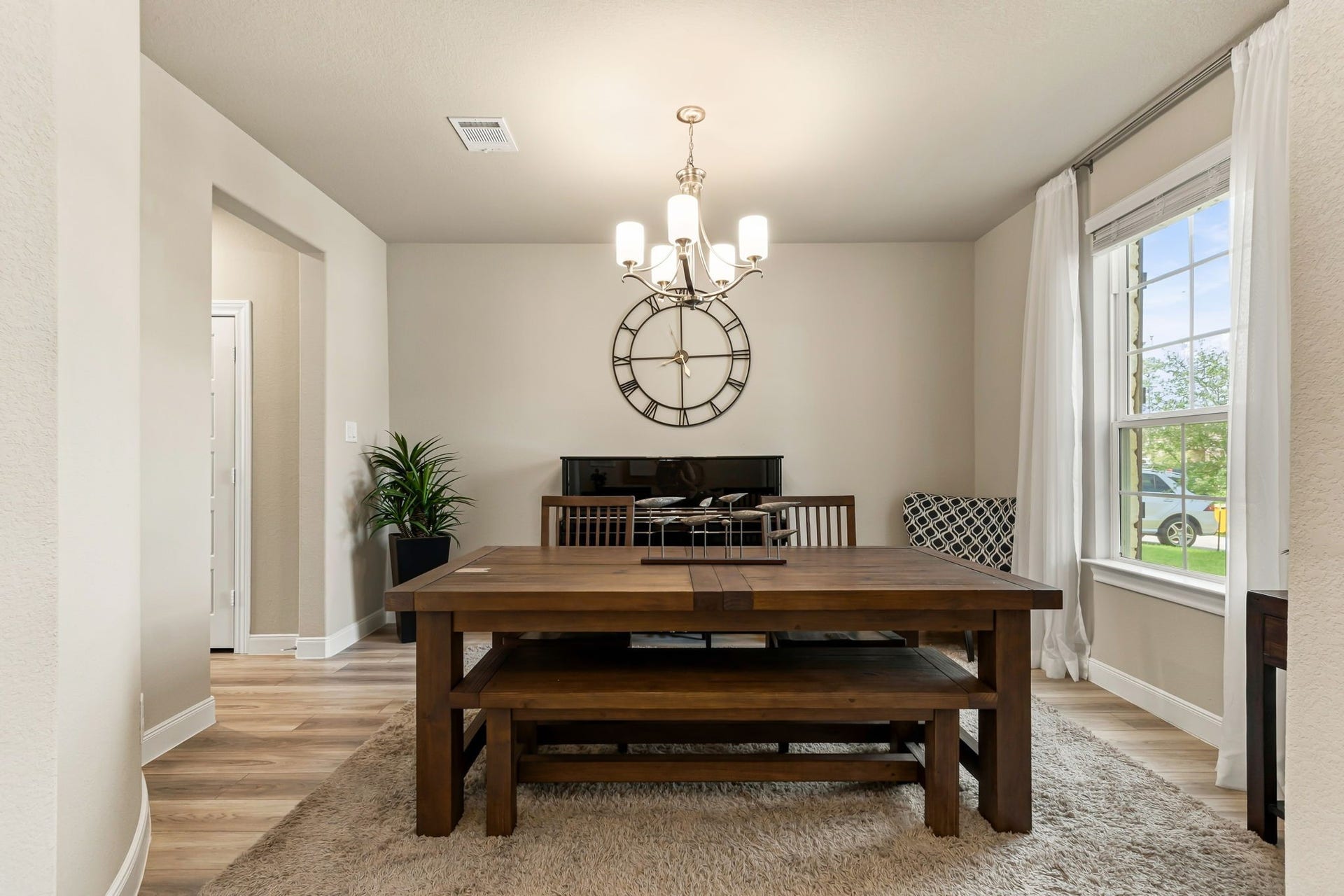 7050 Lauren Oak Drive, Conroe, TX 77304 7050 Lauren Oak Drive, Conroe, TX 77304