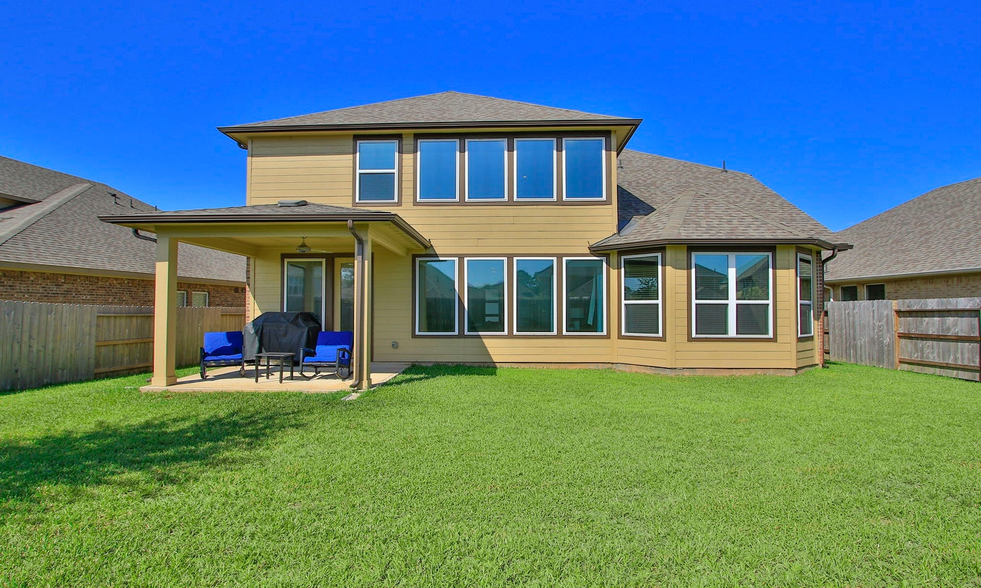 7050 Lauren Oak Drive, Conroe, TX 77304 7050 Lauren Oak Drive, Conroe, TX 77304