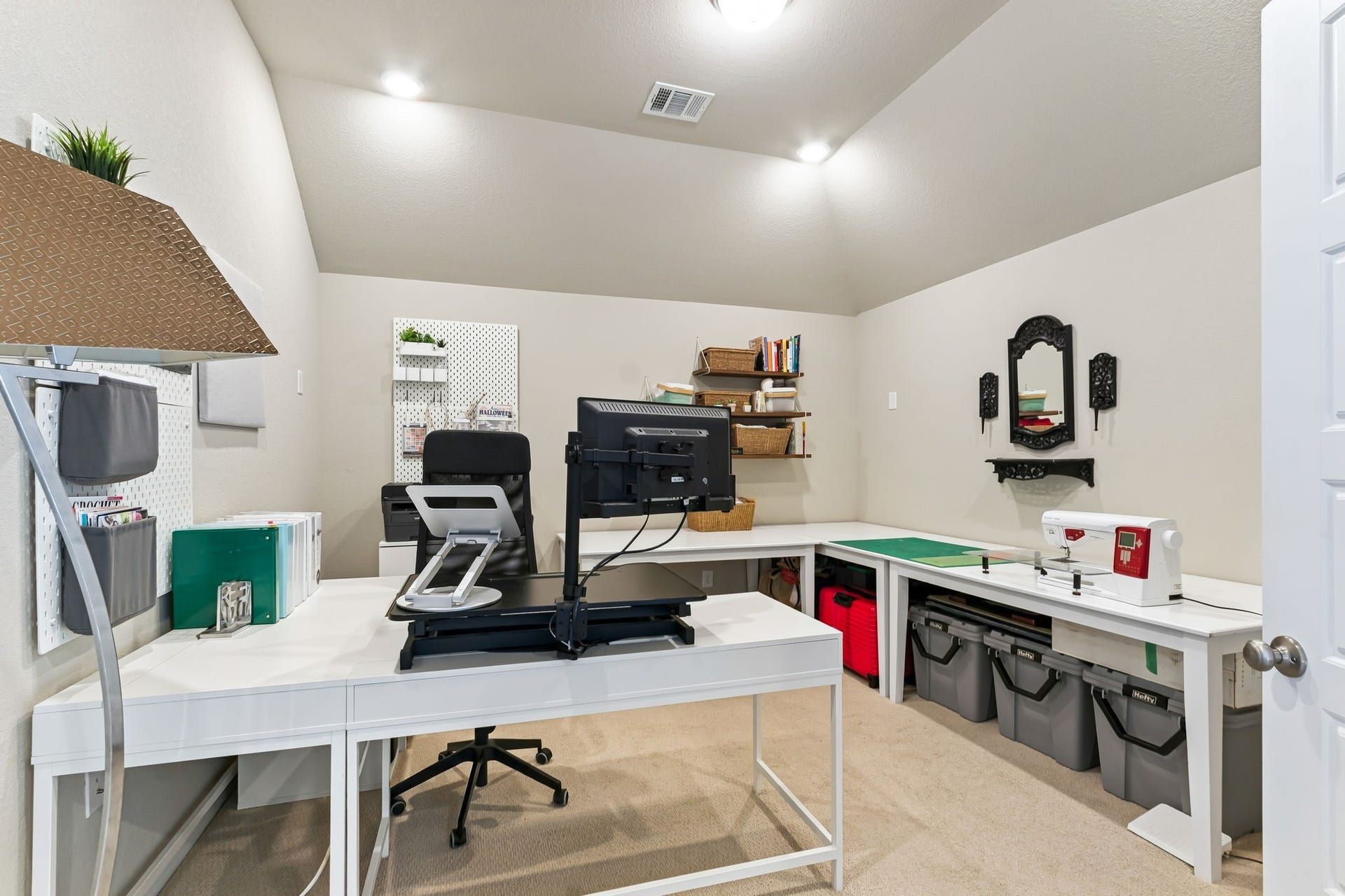 7050 Lauren Oak Drive, Conroe, TX 77304 7050 Lauren Oak Drive, Conroe, TX 77304