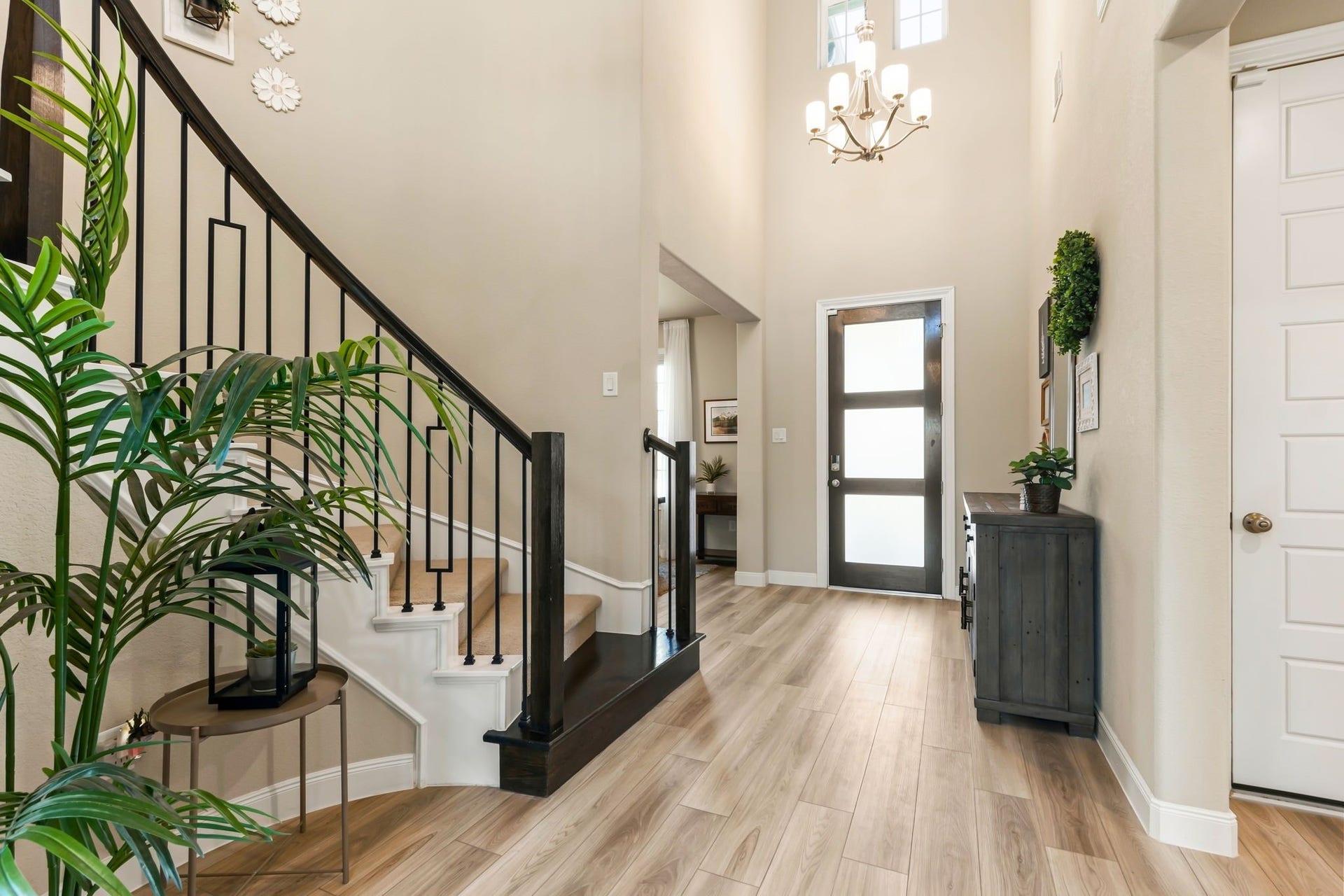 7050 Lauren Oak Drive, Conroe, TX 77304 7050 Lauren Oak Drive, Conroe, TX 77304