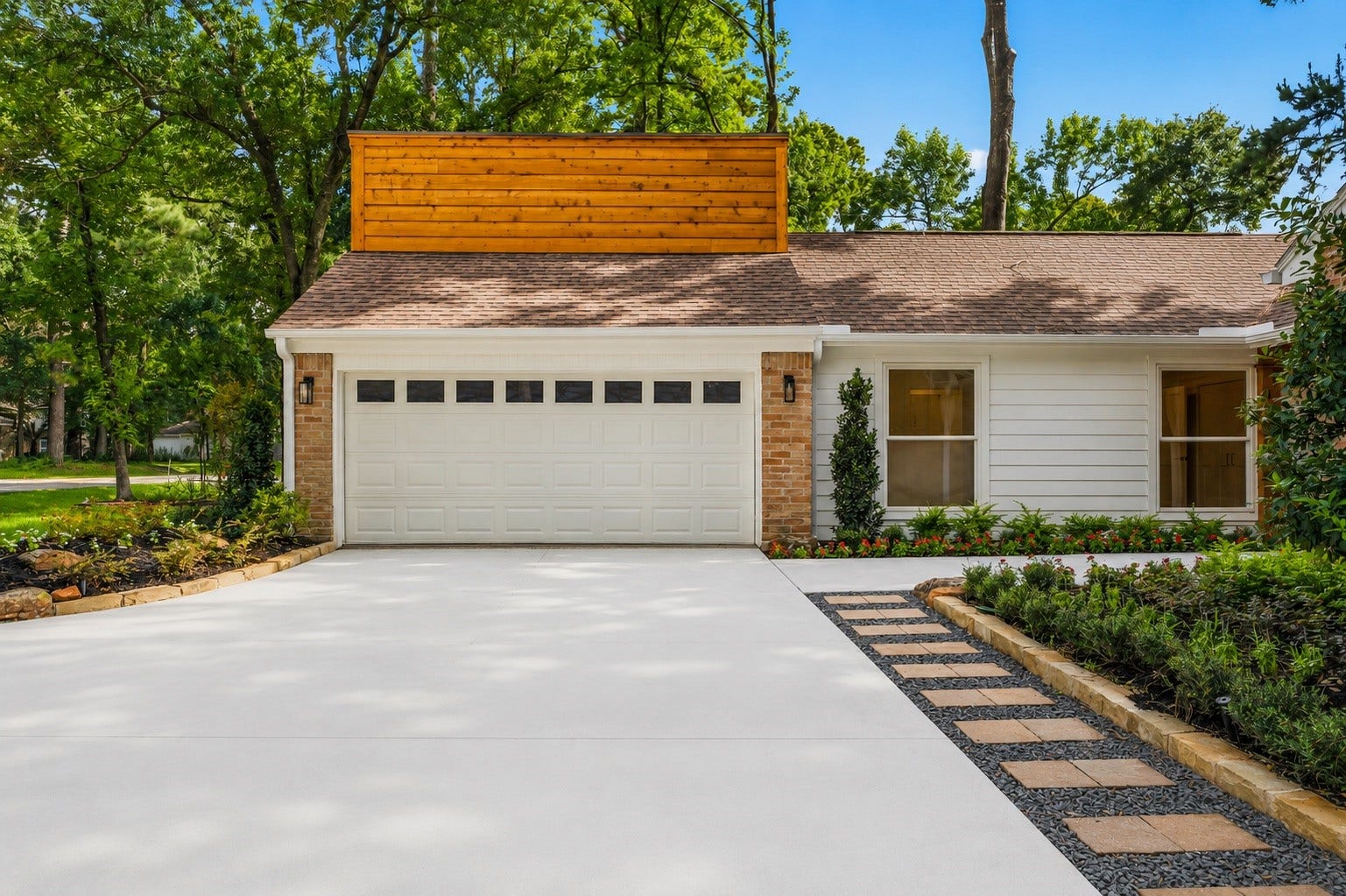 76 Woodhaven Wood Drive, The Woodlands, TX 77380 This prime location provides quick access to parks, shopping, dining, top-rated hospitals, and major commuter routes. A rare opportunity to enjoy one of The Woodlands' most desirable locations.