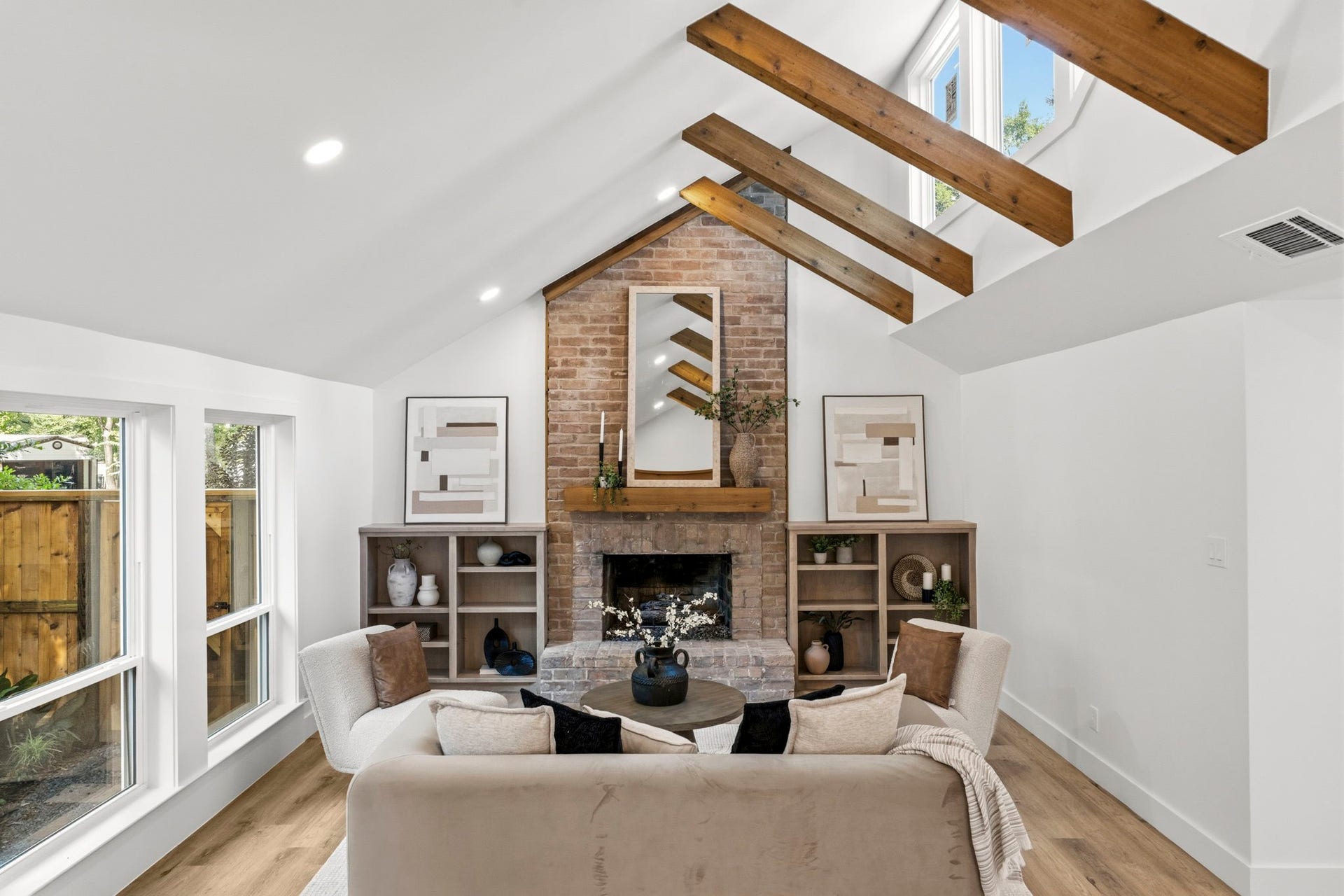 76 Woodhaven Wood Drive, The Woodlands, TX 77380 Such a warm, inviting atmosphere that is truly one of a kind.
