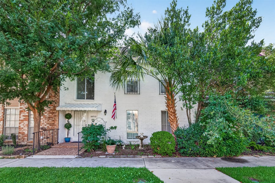 Property photo for 10712 Briar Forest Drive, Houston, TX