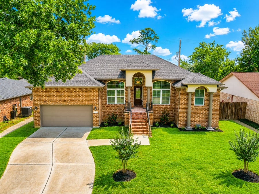 Property photo for 7214 Deep Forest Drive, Houston, TX