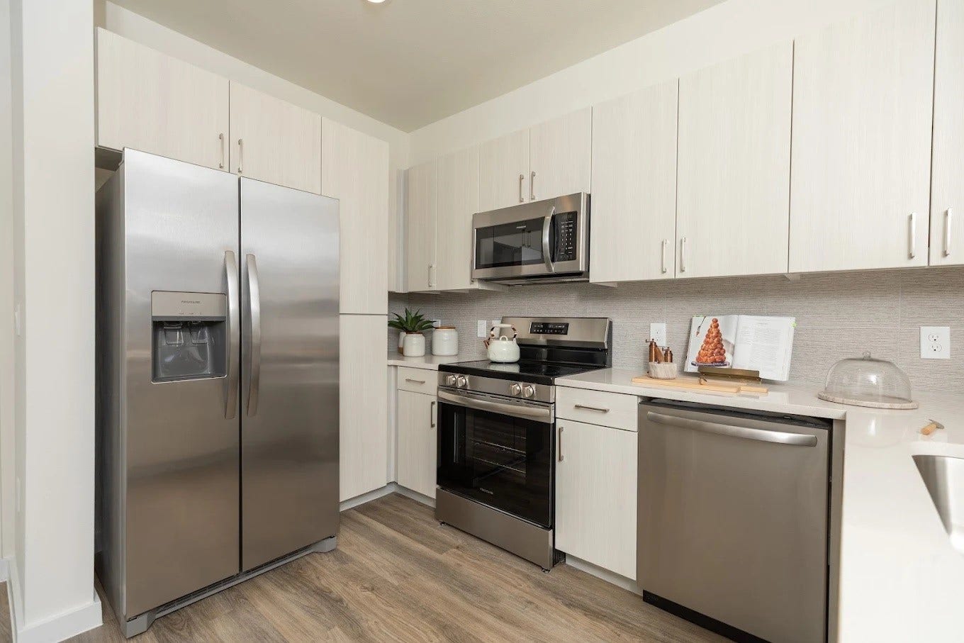 1690 North Loop, #316, Houston, TX 77009