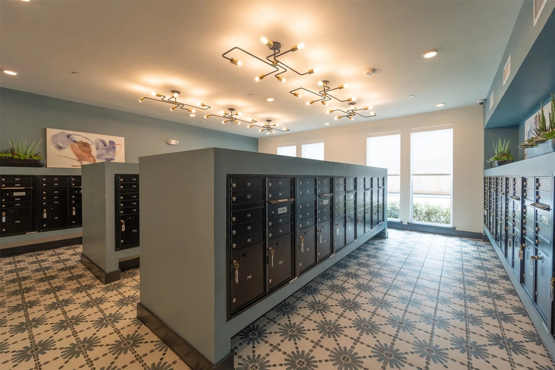 1690 North Loop, #316, Houston, TX 77009