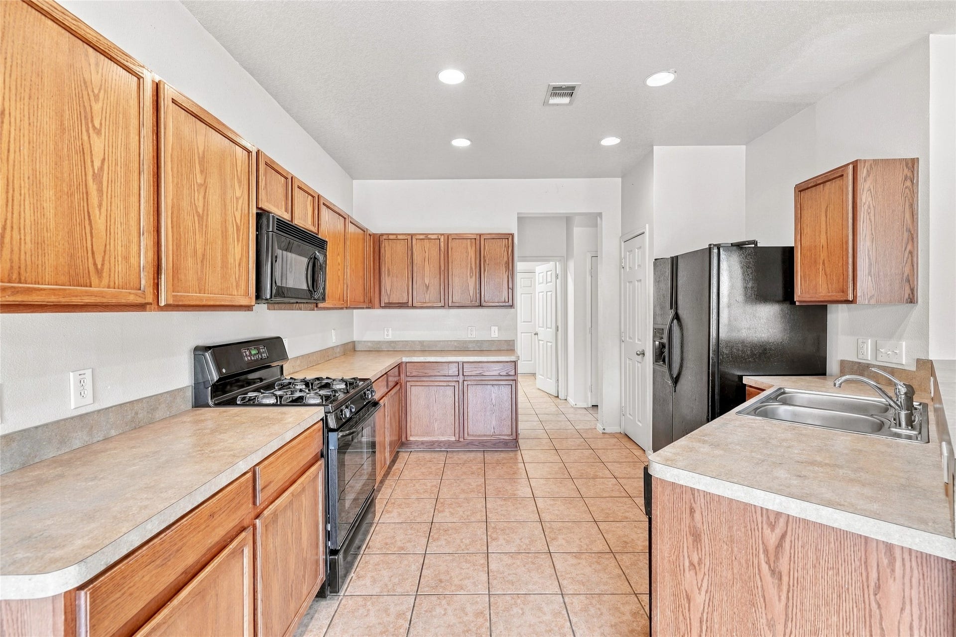 3310 Jib Court, Fresno, TX 77545 3310 Jib Court, Fresno, TX 77545