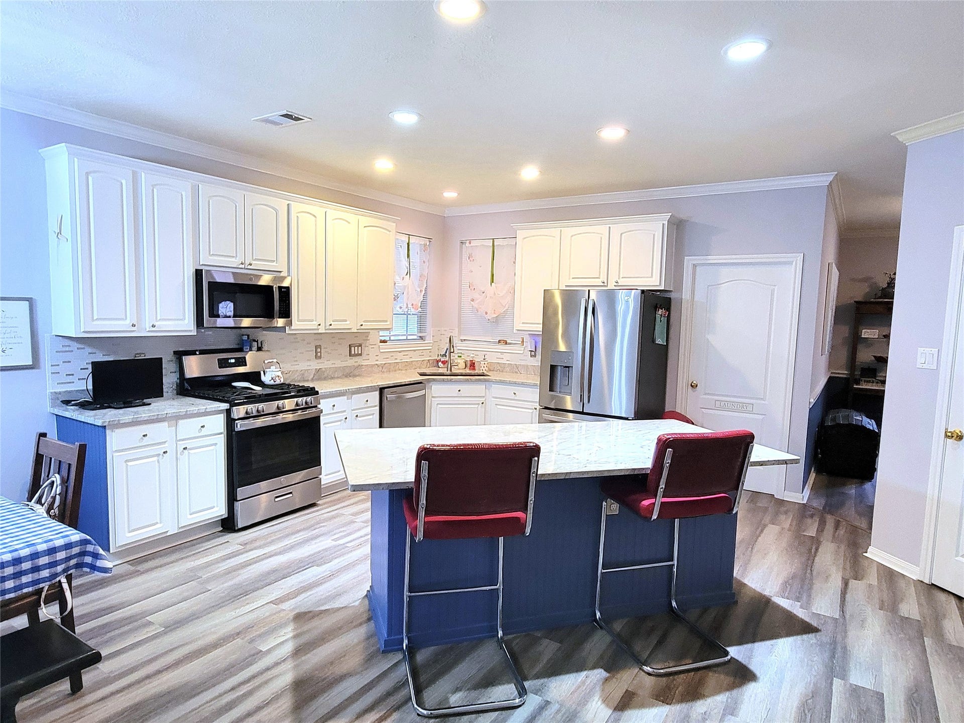 18402 Spinner Court Drive, Humble, TX 77346 18402 Spinner Court Drive, Humble, TX 77346