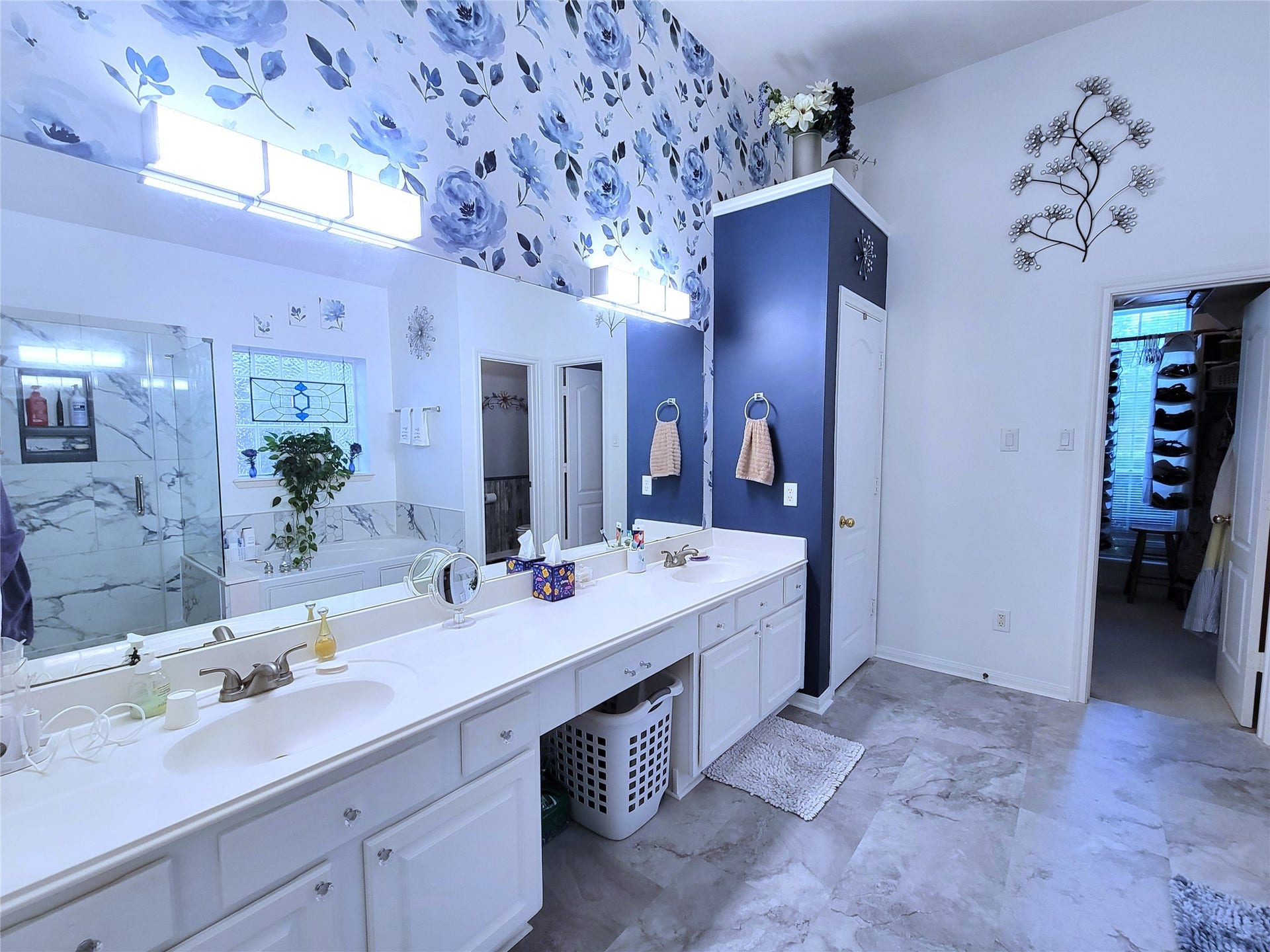 18402 Spinner Court Drive, Humble, TX 77346 18402 Spinner Court Drive, Humble, TX 77346
