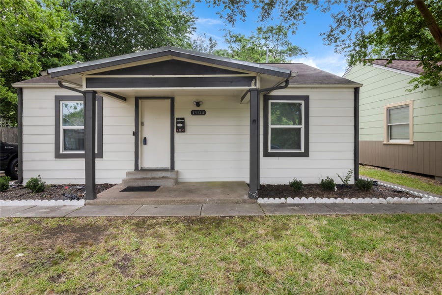 Property photo for 1903 Oleander Drive, La Marque, TX