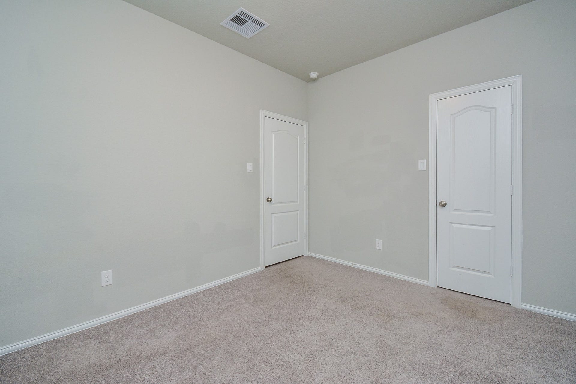 7450 French Quarter Court, Fulshear, TX 77441 This secondary bedroom is perfect for family and visiting guests.