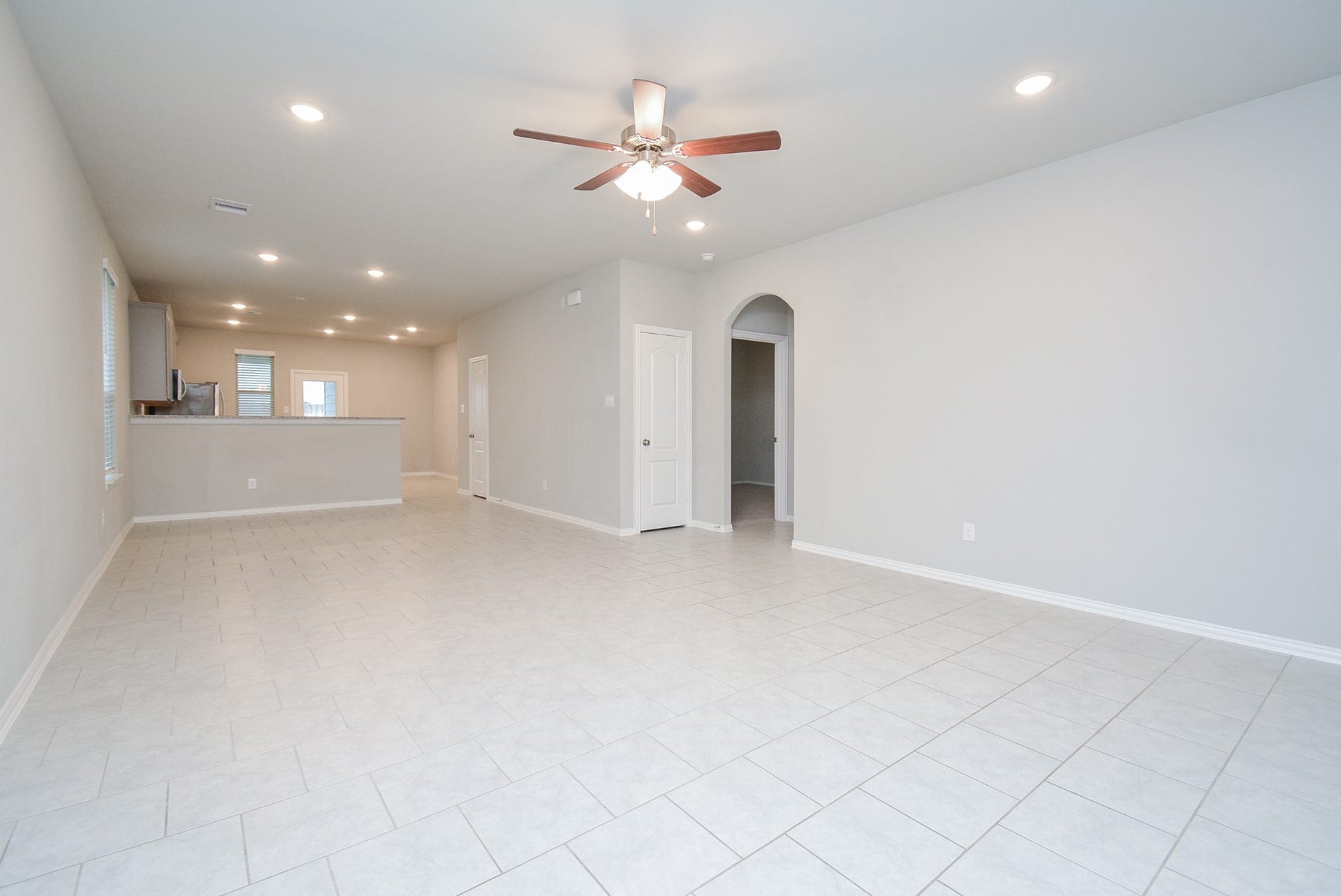 7450 French Quarter Court, Fulshear, TX 77441 Comfortable recessed ceiling lights add emphasis where you want it, and light the way to bedroom hallways.