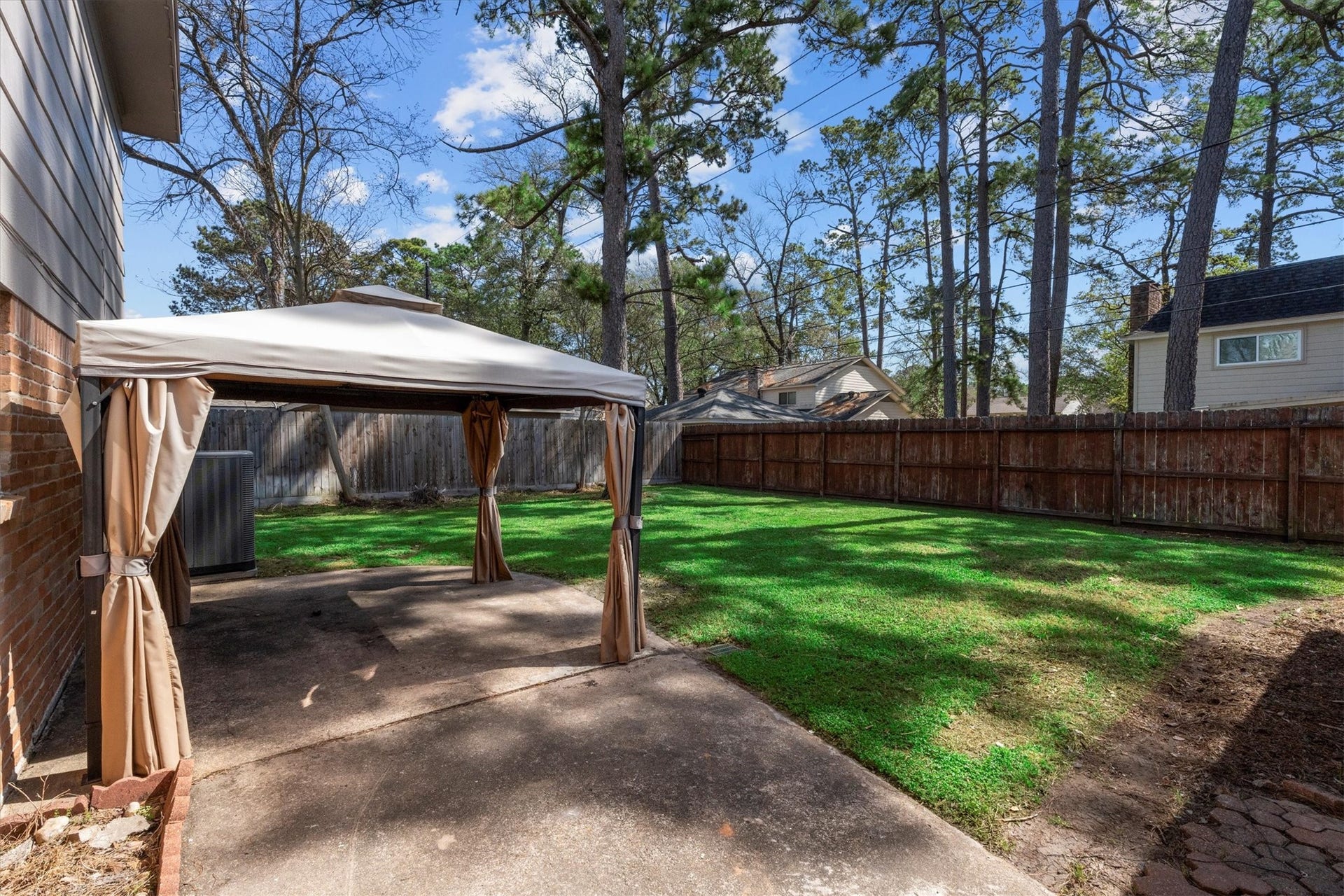 5939 Havenwoods Drive, Houston, TX 77066 Patio with gazebo