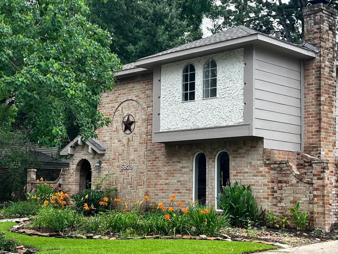 5939 Havenwoods Drive, Houston, TX 77066 Imagine coming home to this Beautiful Home!