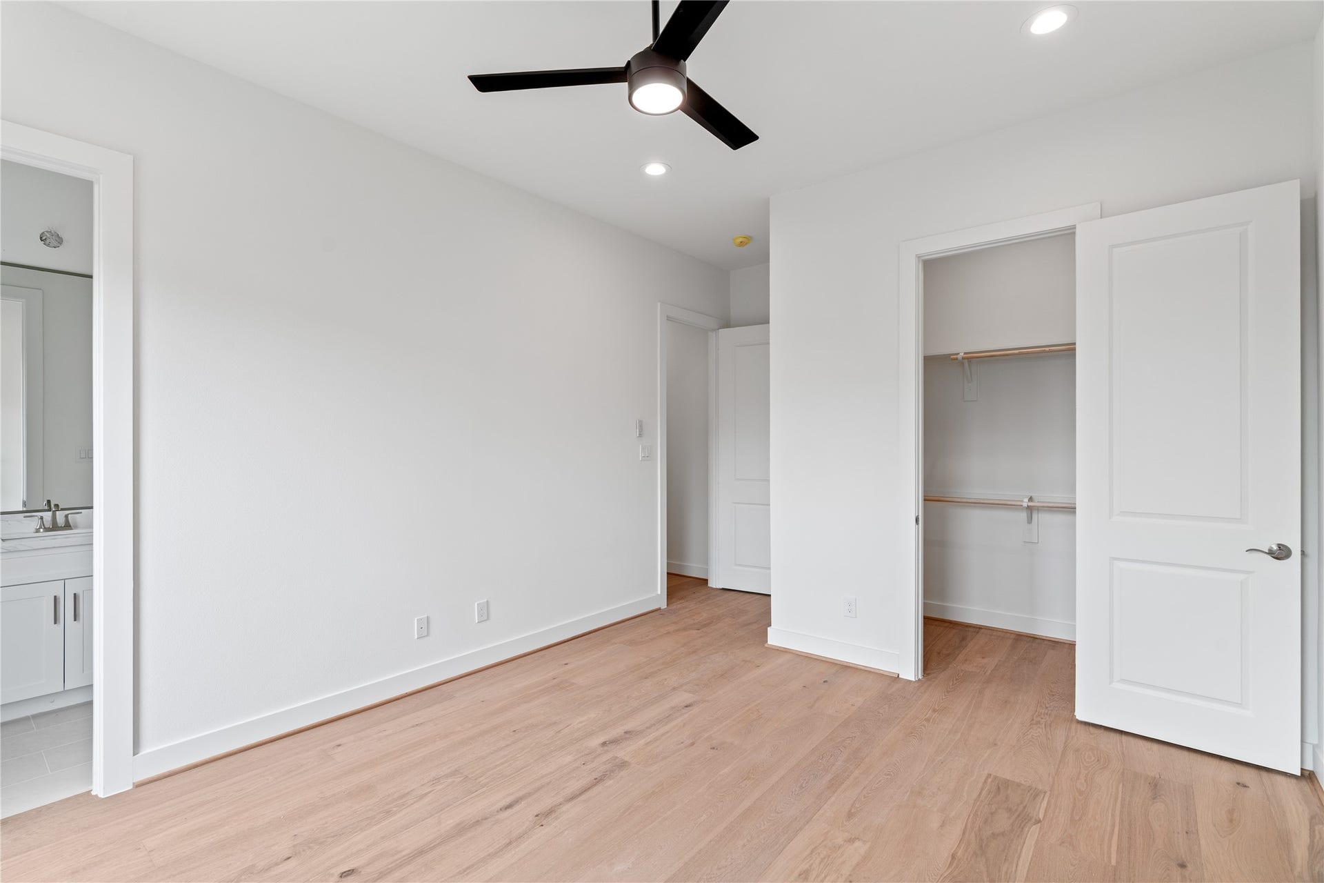 1602 Sedola Lane, Houston, TX 77055