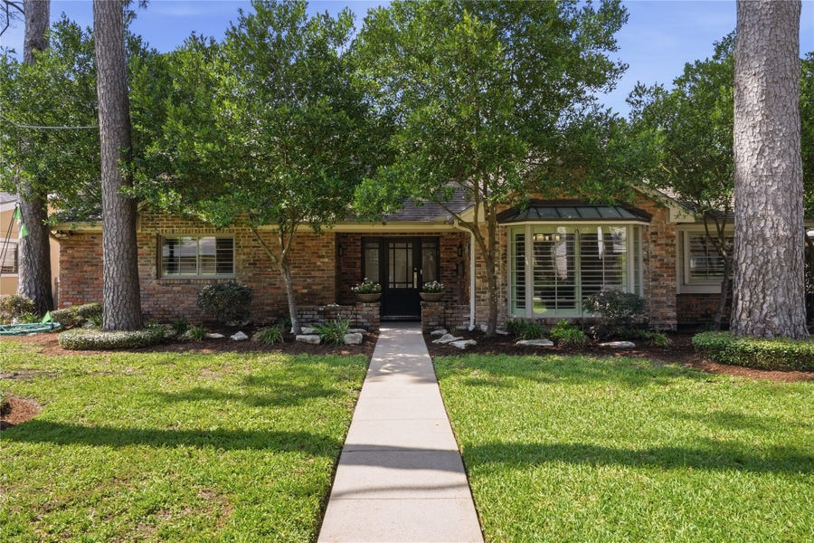 Property photo for 12311 Woodthorpe Lane, Houston, TX