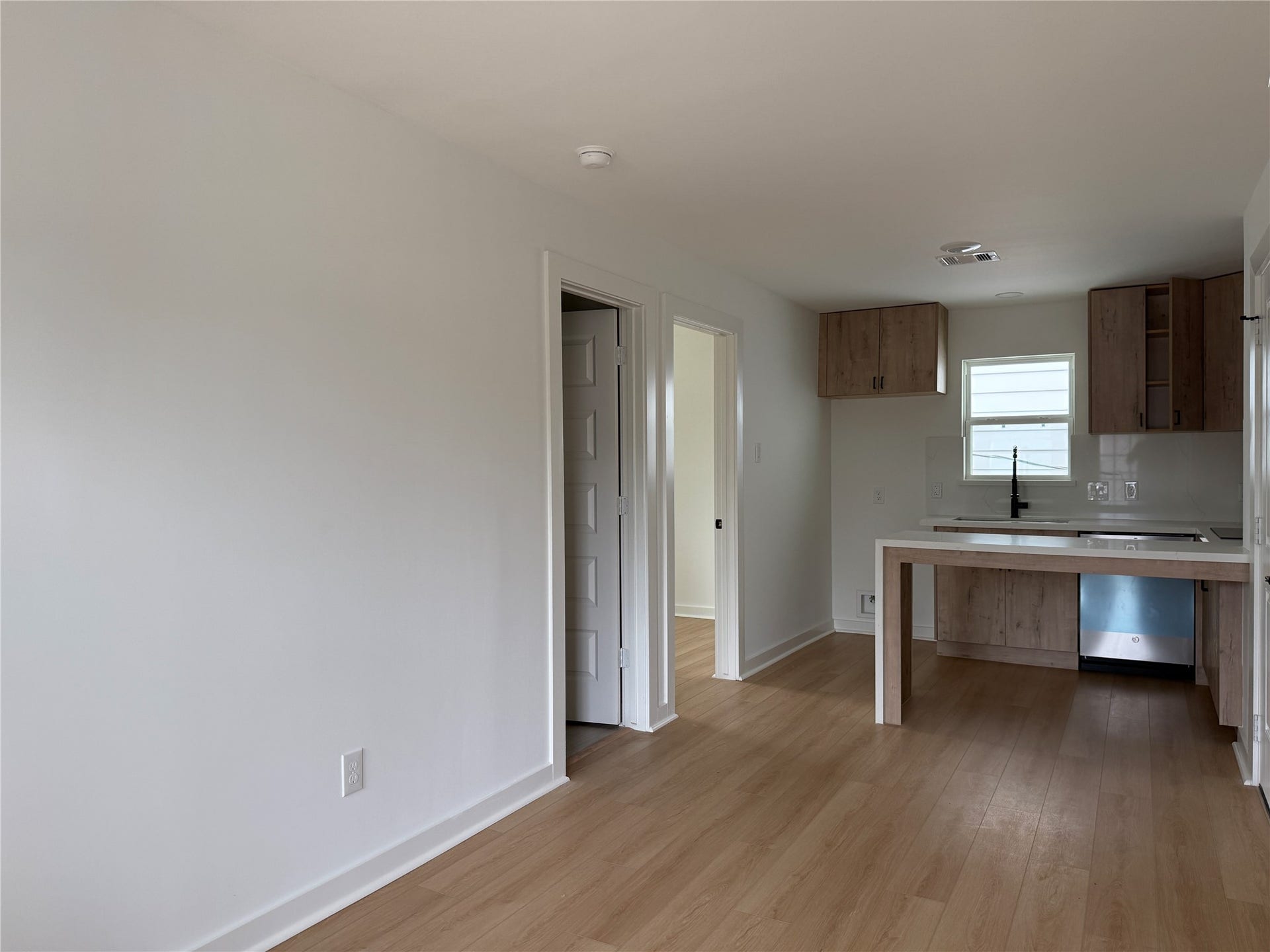3617 Rosalie Street, #3, Houston, TX 77004 Living Area