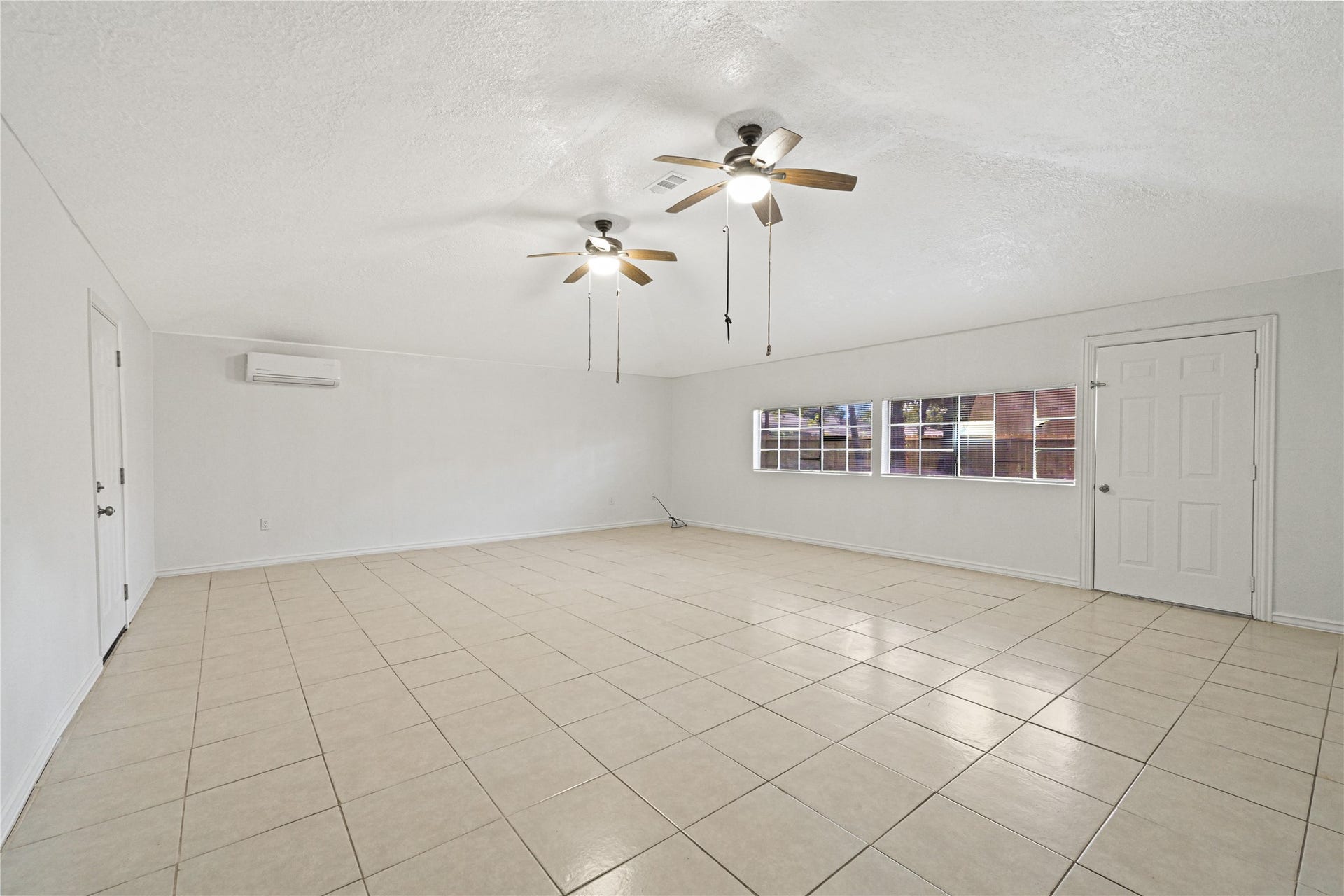 119 West Avenue, Pasadena, TX 77502 119 West Avenue, Pasadena, TX 77502