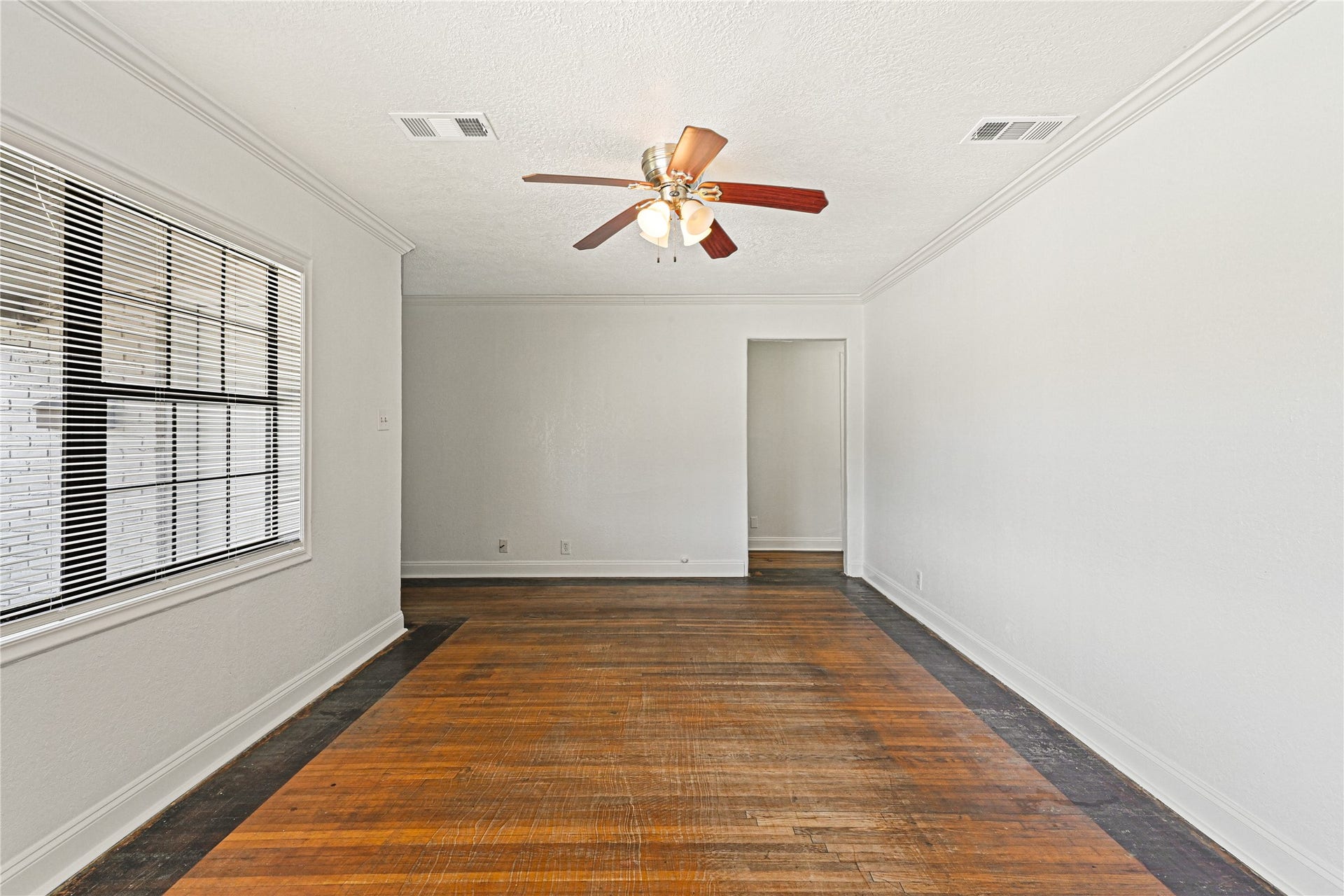 119 West Avenue, Pasadena, TX 77502 119 West Avenue, Pasadena, TX 77502