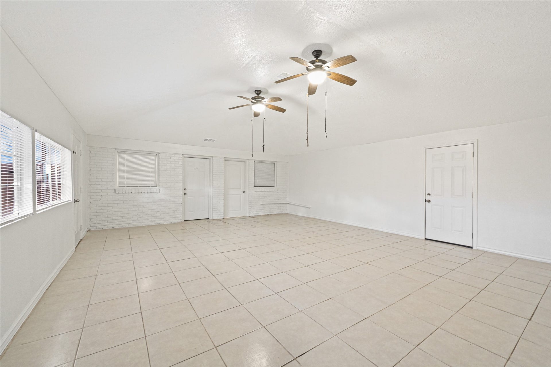 119 West Avenue, Pasadena, TX 77502 119 West Avenue, Pasadena, TX 77502