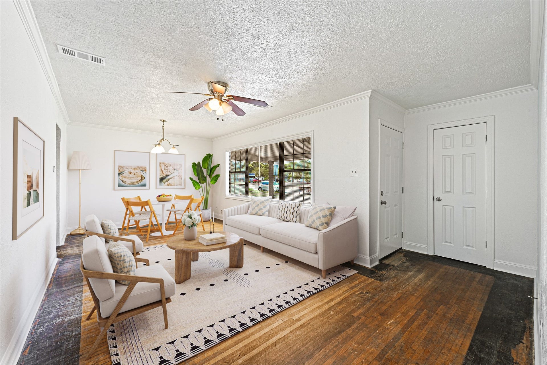 119 West Avenue, Pasadena, TX 77502 WELCOME HOME! (digitally staged photo)