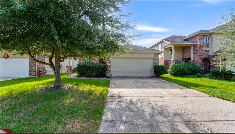 Property photo for 9938 Cobbs Cove Lane, Houston, TX