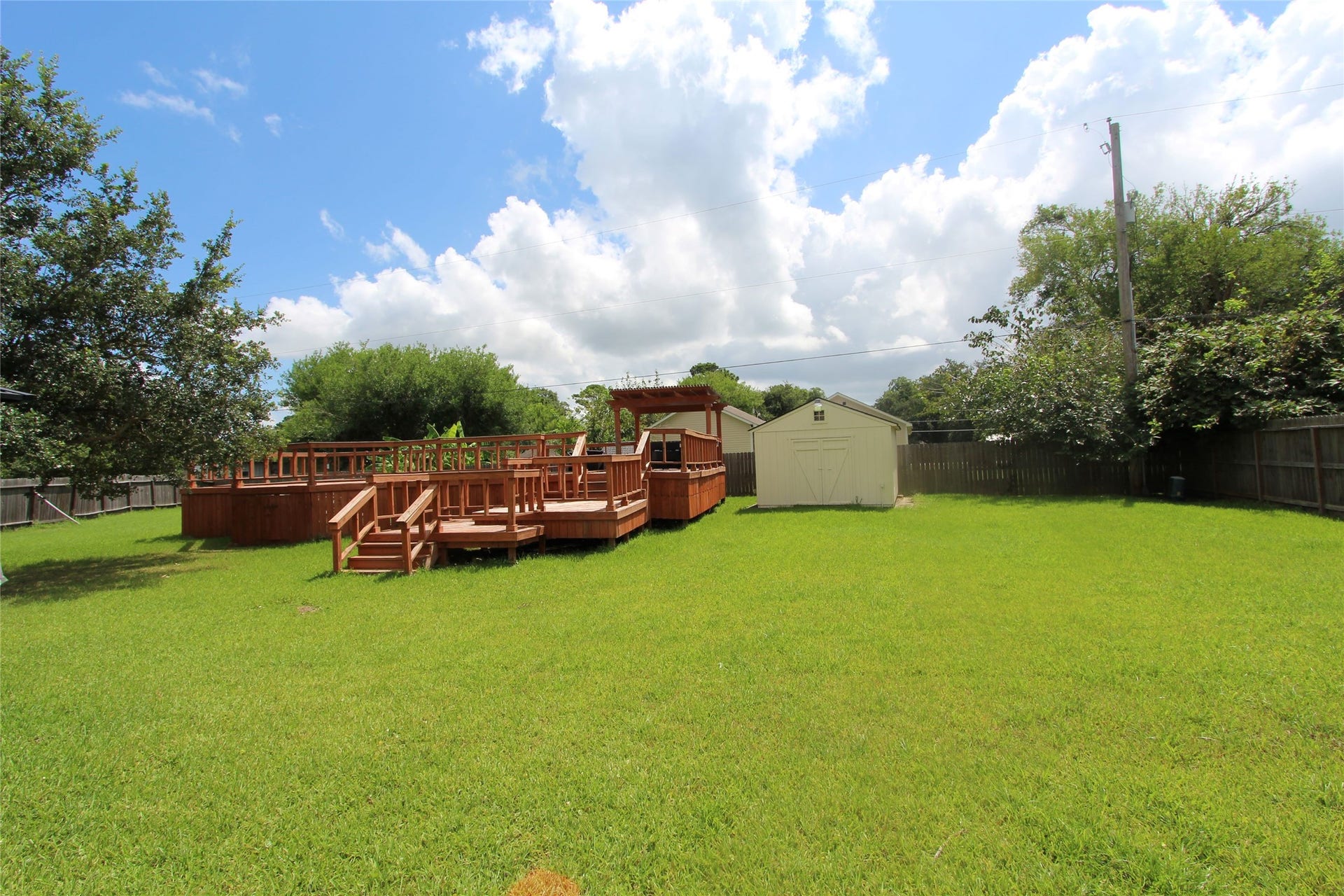 118 Highland Street, Texas City, TX 77591 Huge Backyard!