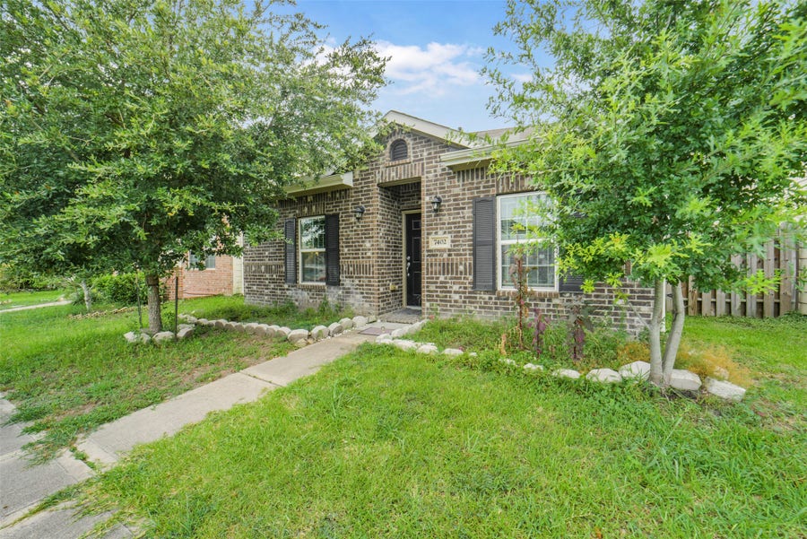 Property photo for 7402 Granite Terrace Lane, Houston, TX
