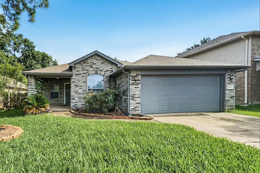 Property photo for 30114 Saw Oaks Drive, Magnolia, TX
