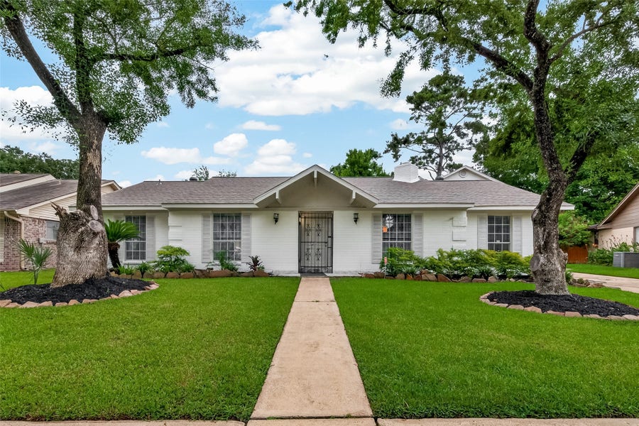 Property photo for 5207 Bent Bough Lane, Houston, TX